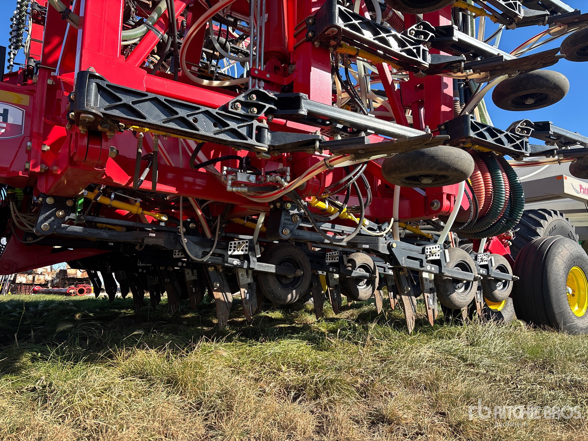 2024 Bourgault 3335-76PHD