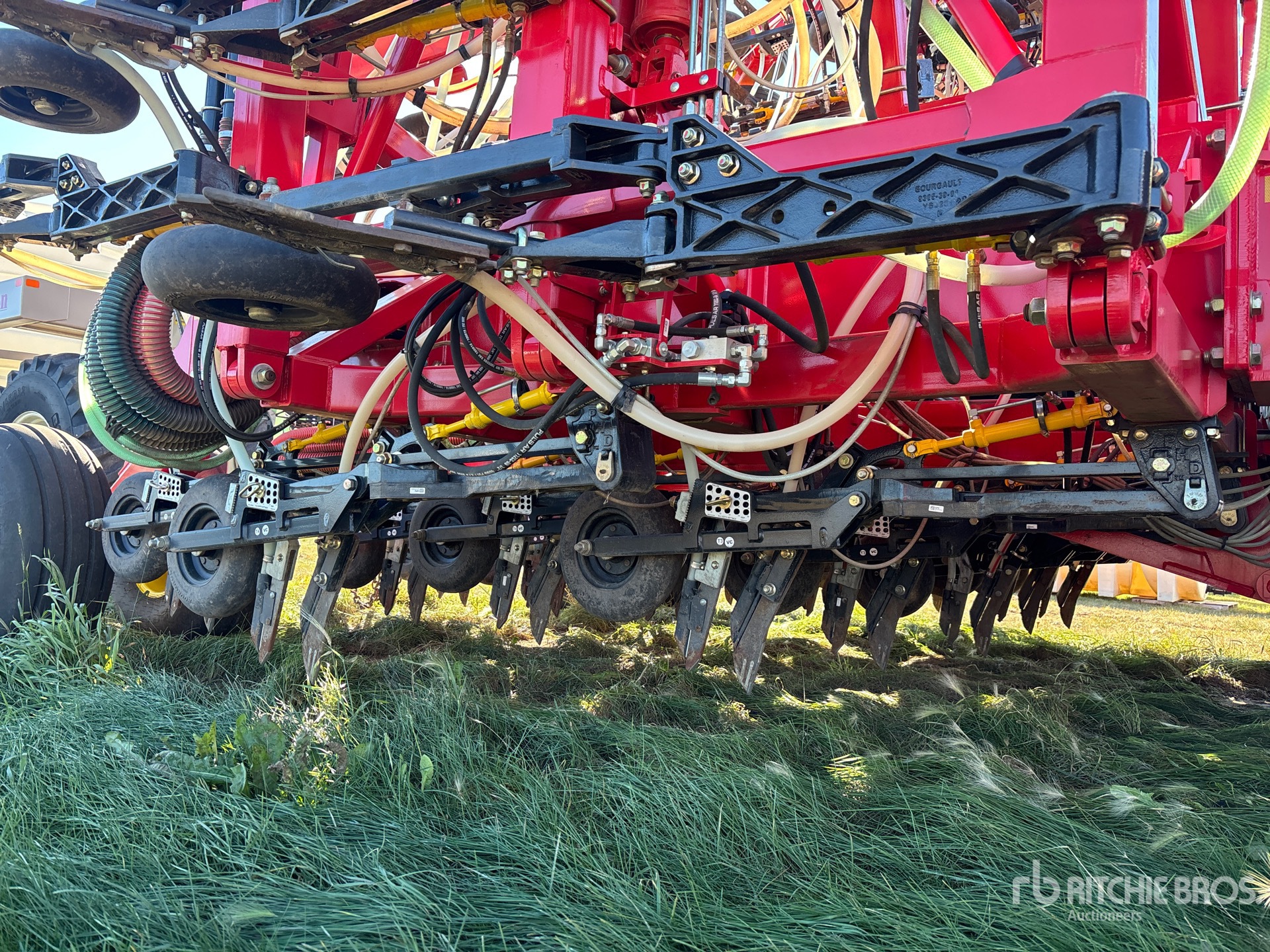 2024 Bourgault 3335-76PHD