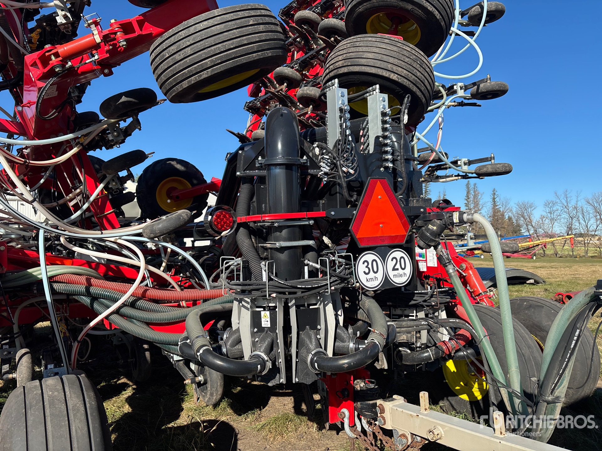 2024 Bourgault 3335-76PHD