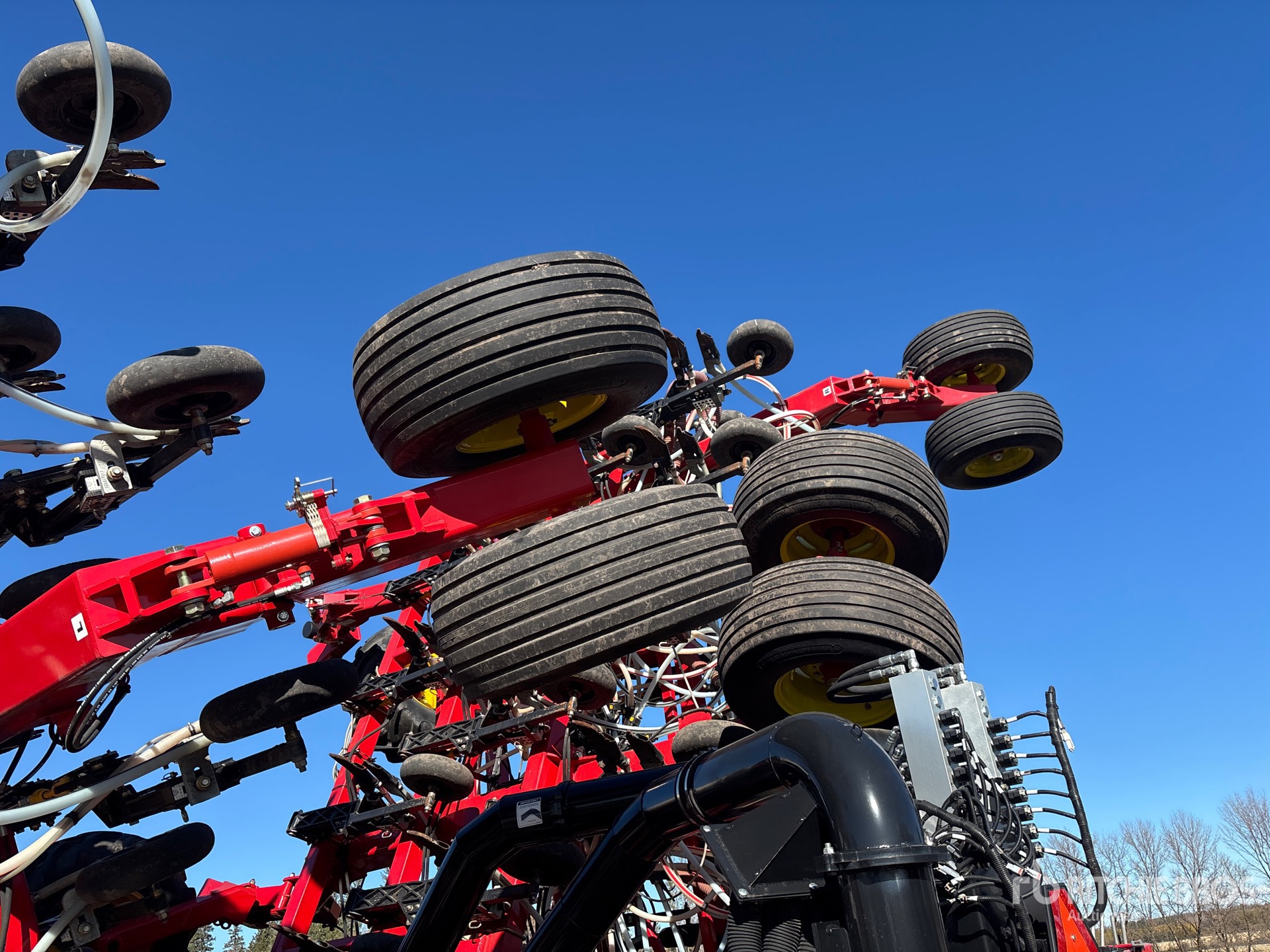 2024 Bourgault 3335-76PHD