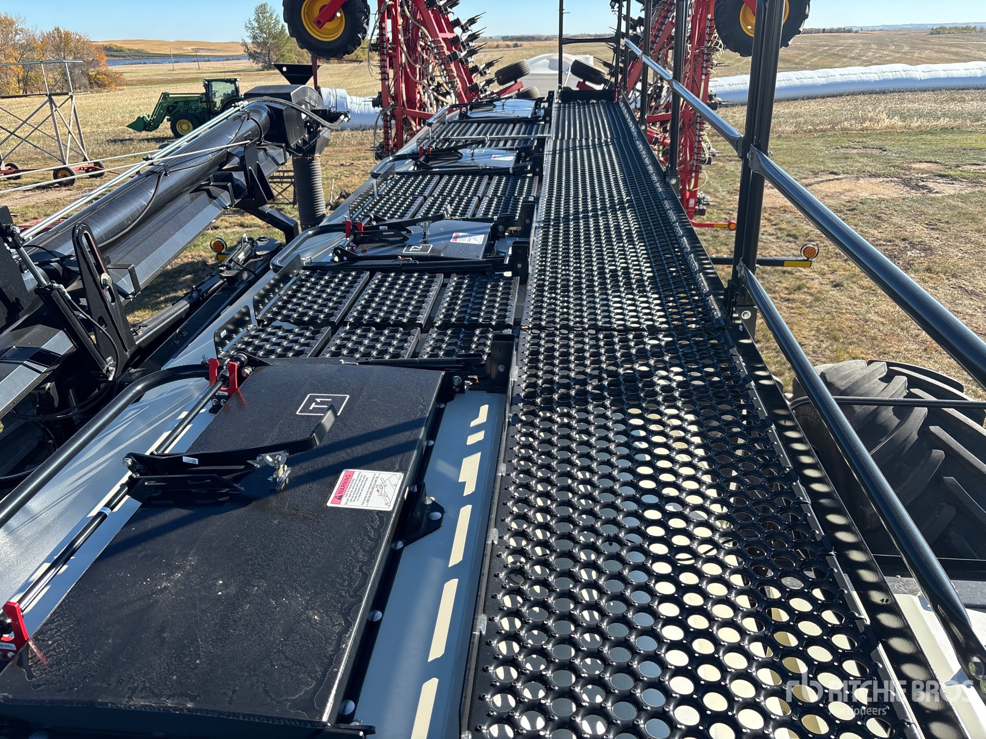 2024 Bourgault 3335-76PHD