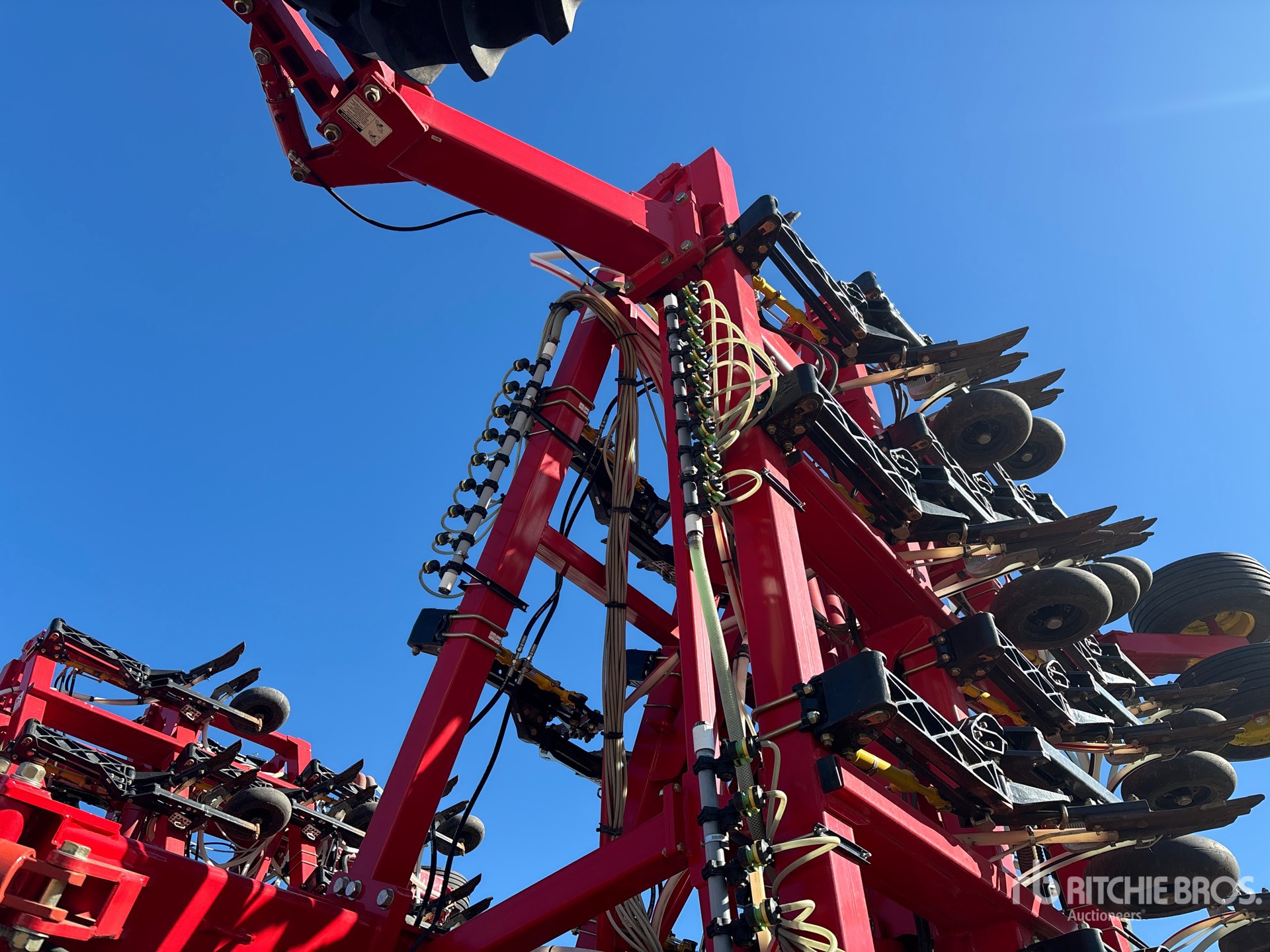 2024 Bourgault 3335-76PHD