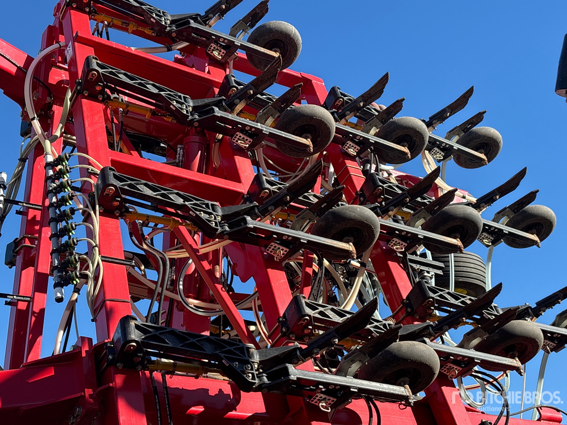 2024 Bourgault 3335-76PHD