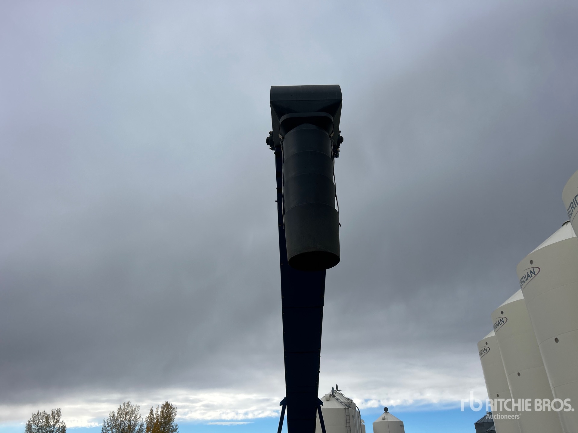 2021 Brandt 1552 LP