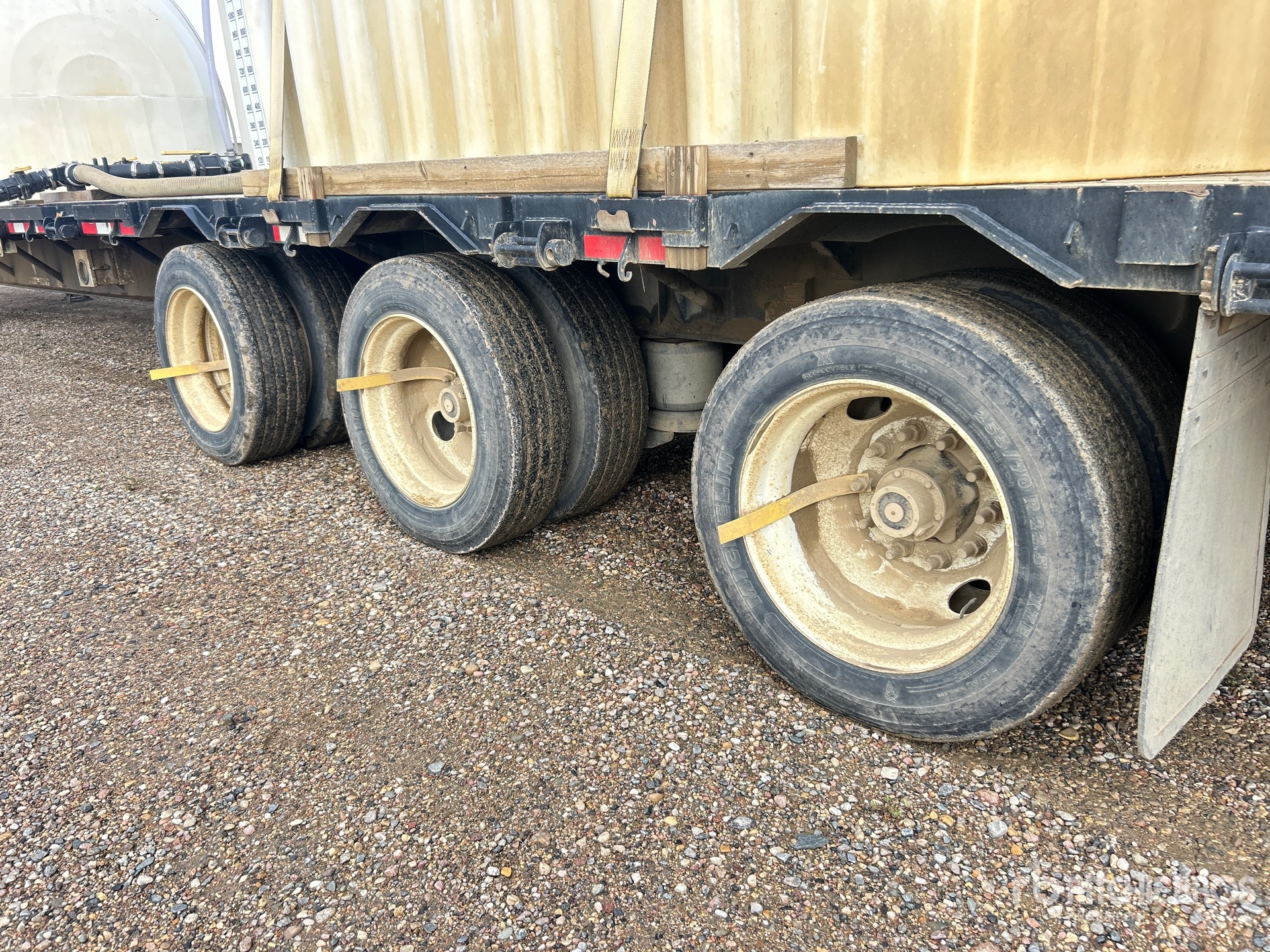 2012 Load King  38000 KG 53 FT TRI/A