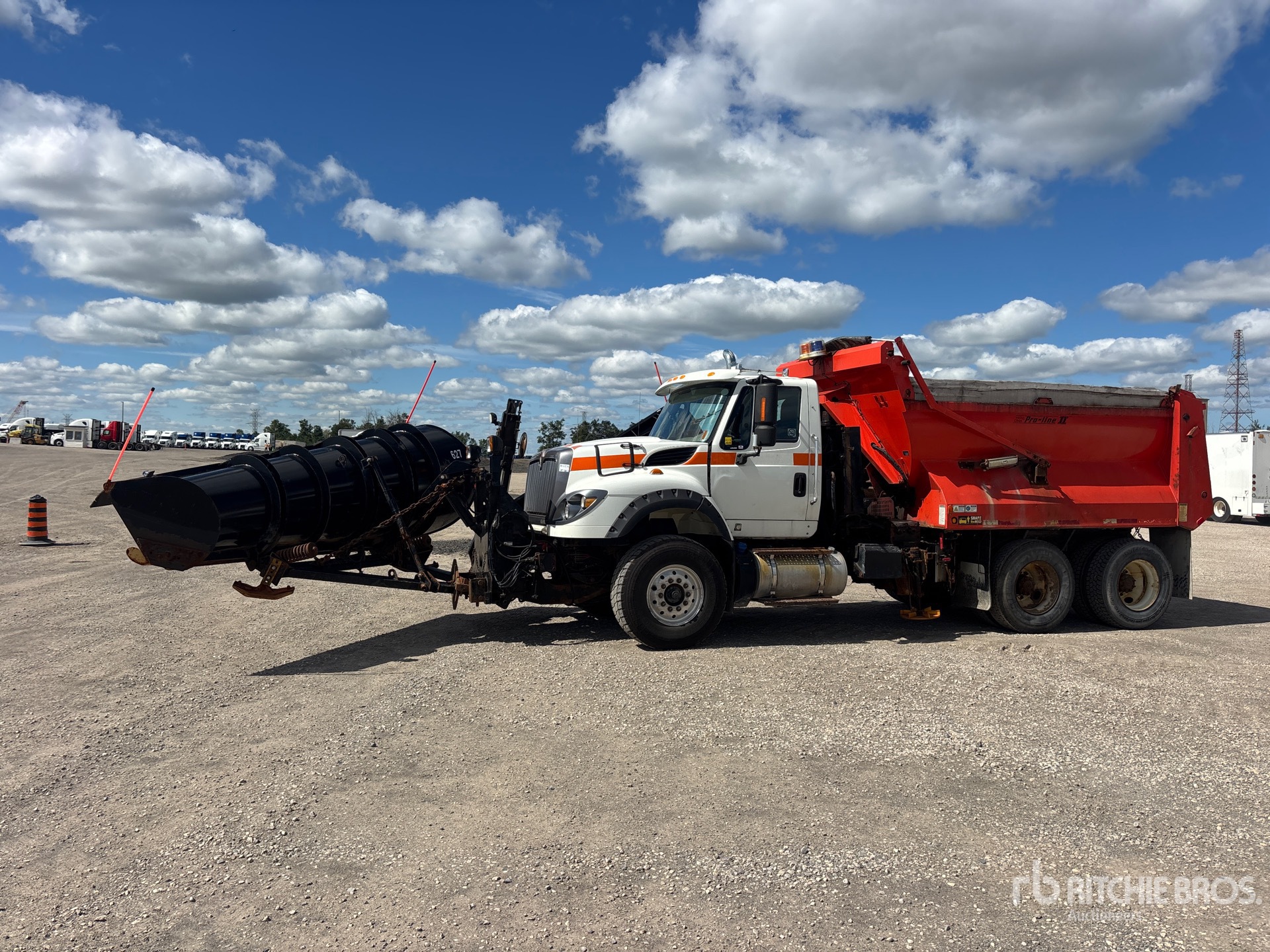 2015 International 7600