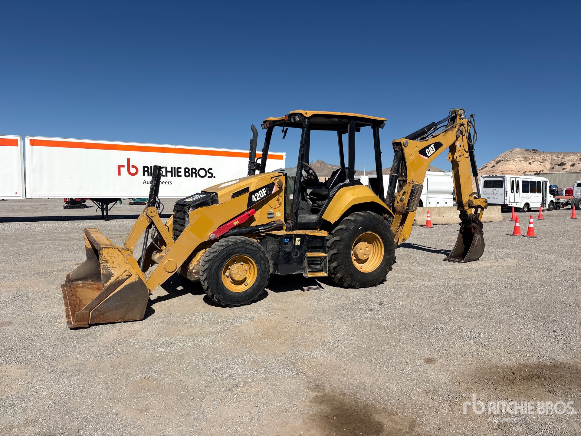 Photo of 2017 Caterpillar 420F2