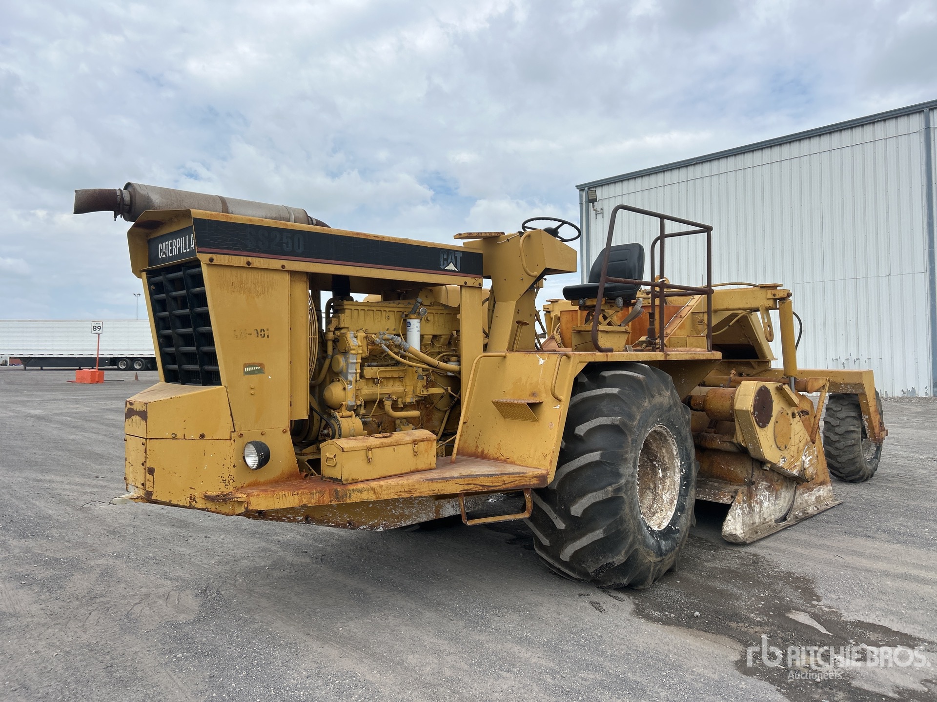 Photo of 1991 Caterpillar SS-250