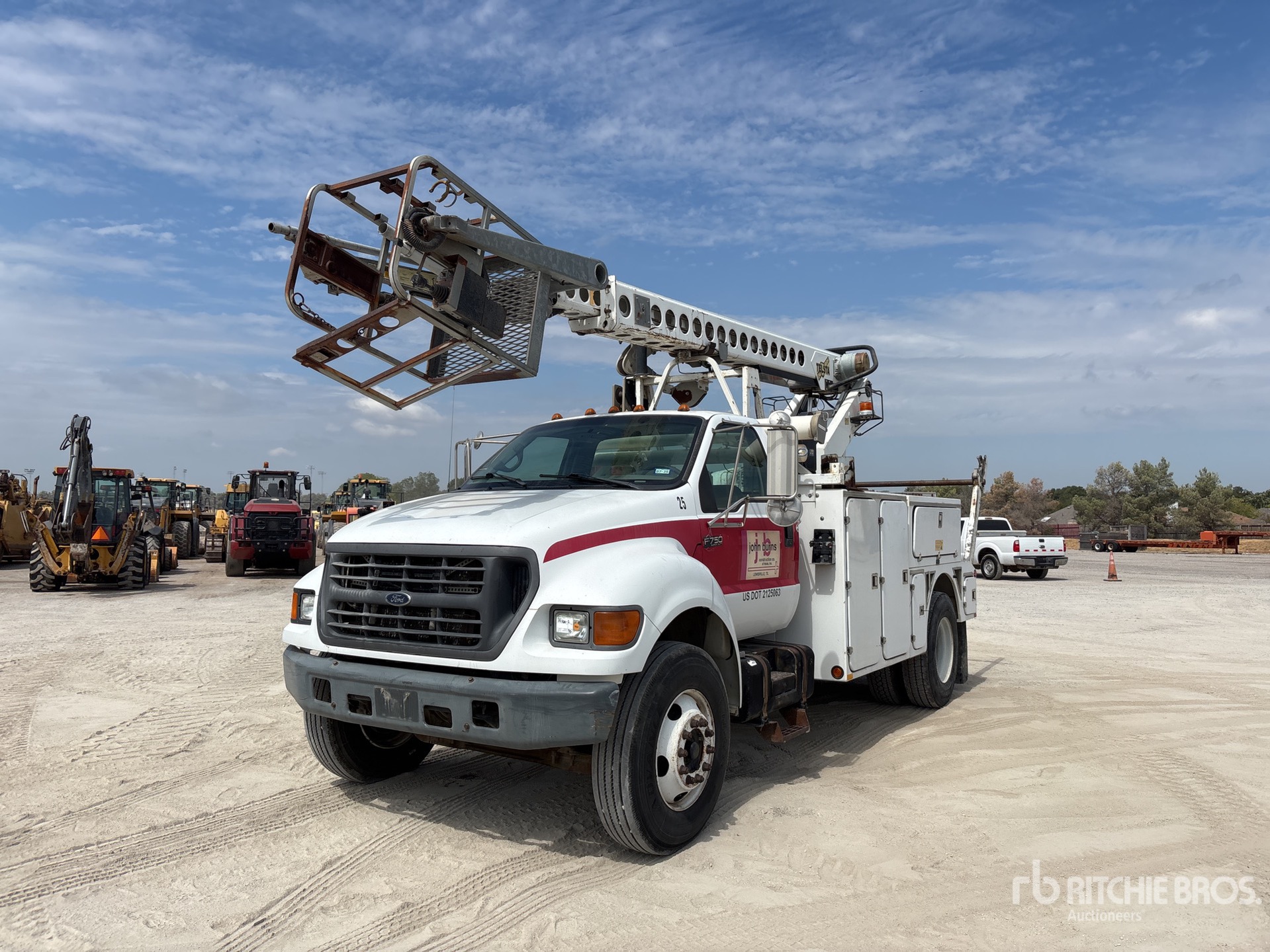 2000 Ford F-750