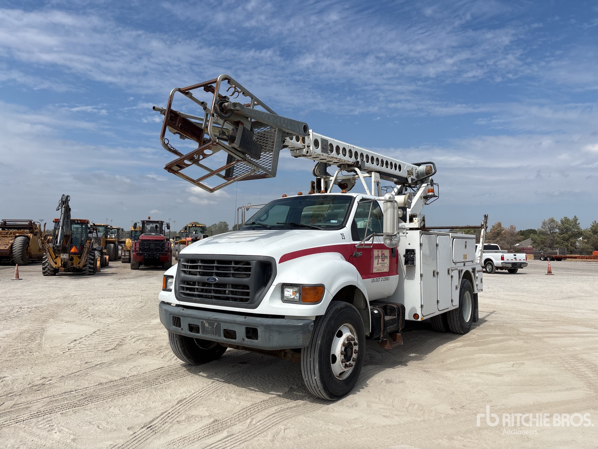 Photo of 2000 Ford F-750