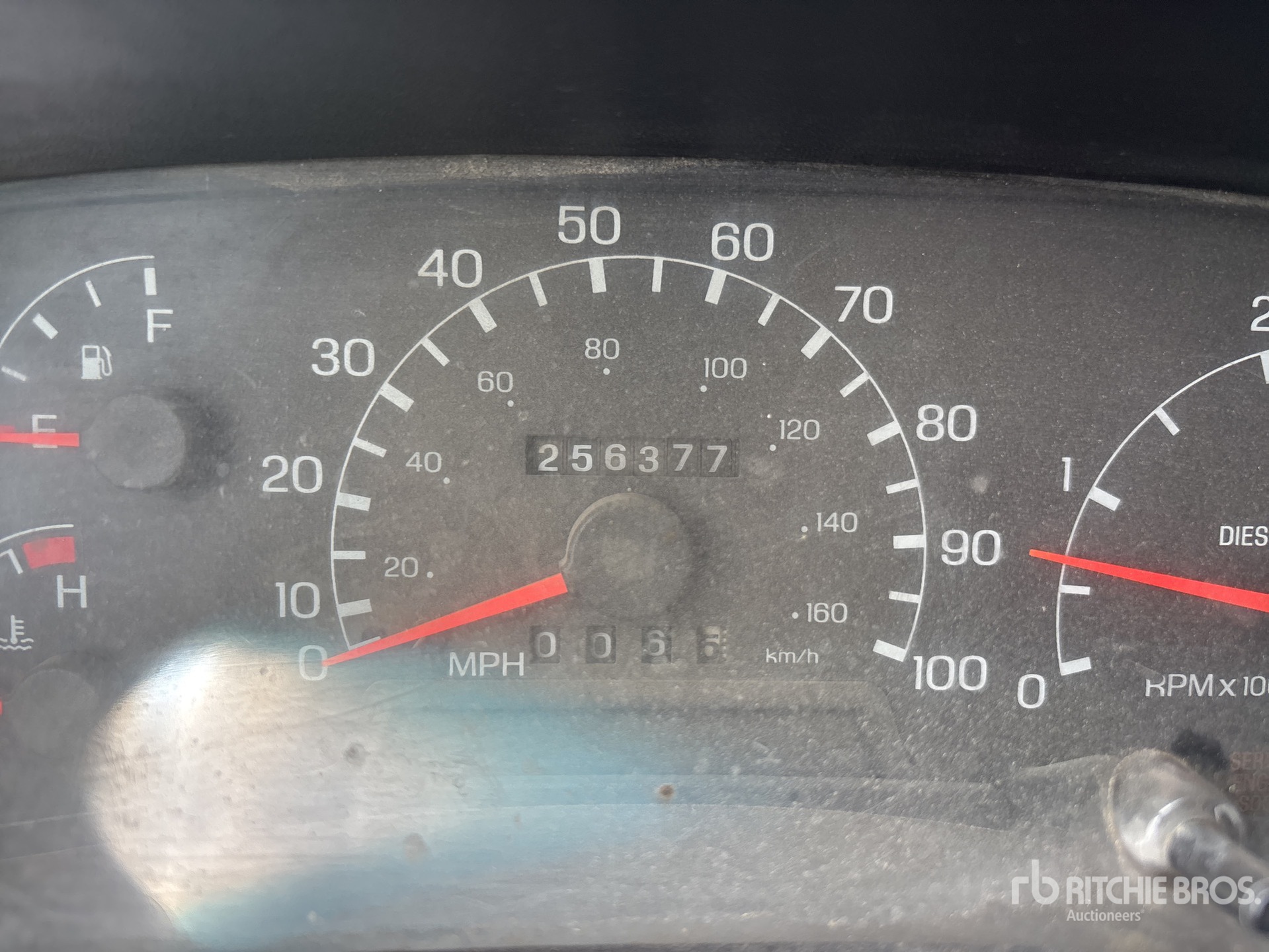 2000 Ford F-750