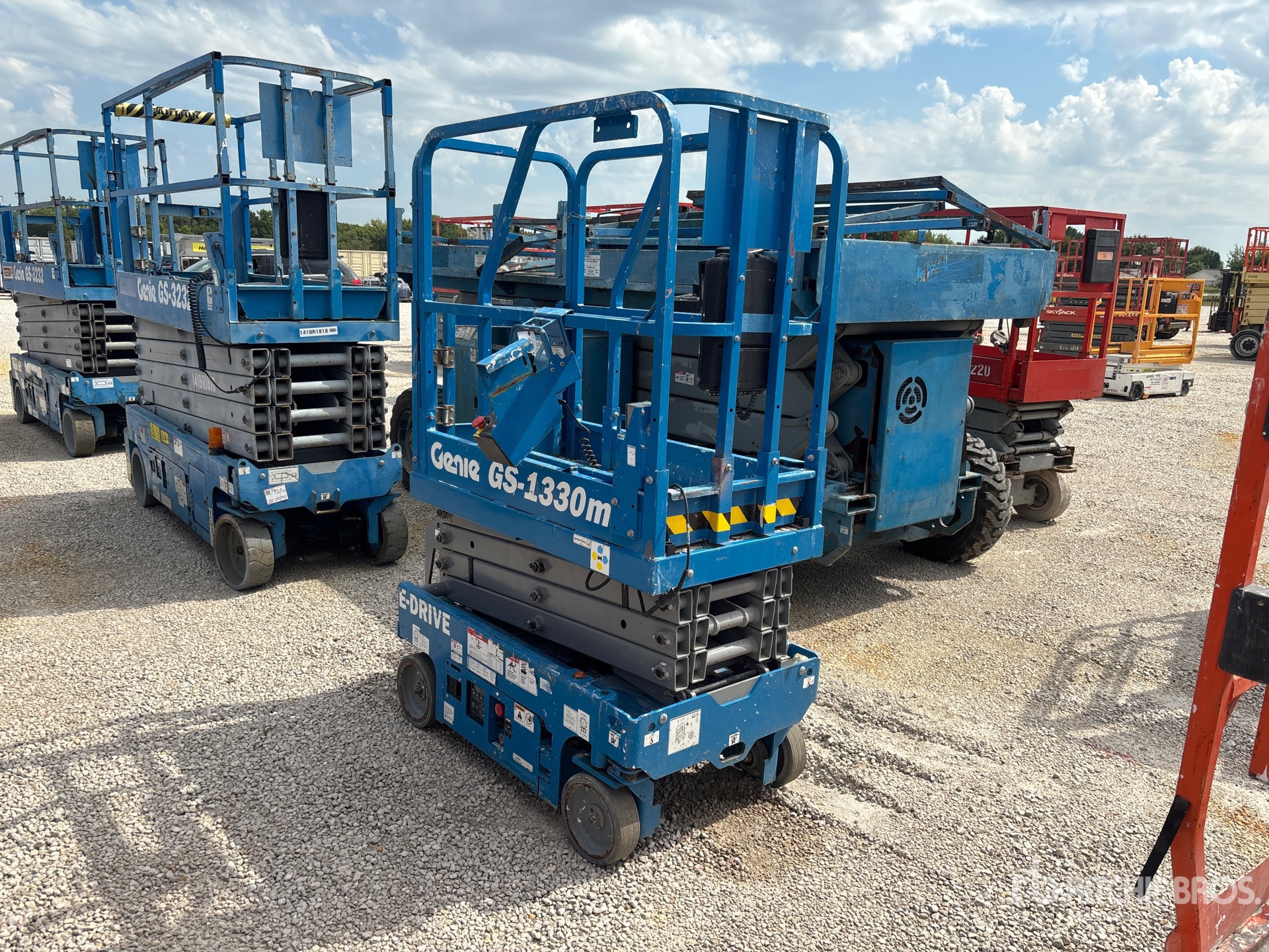 2020 Genie GS-1330M
