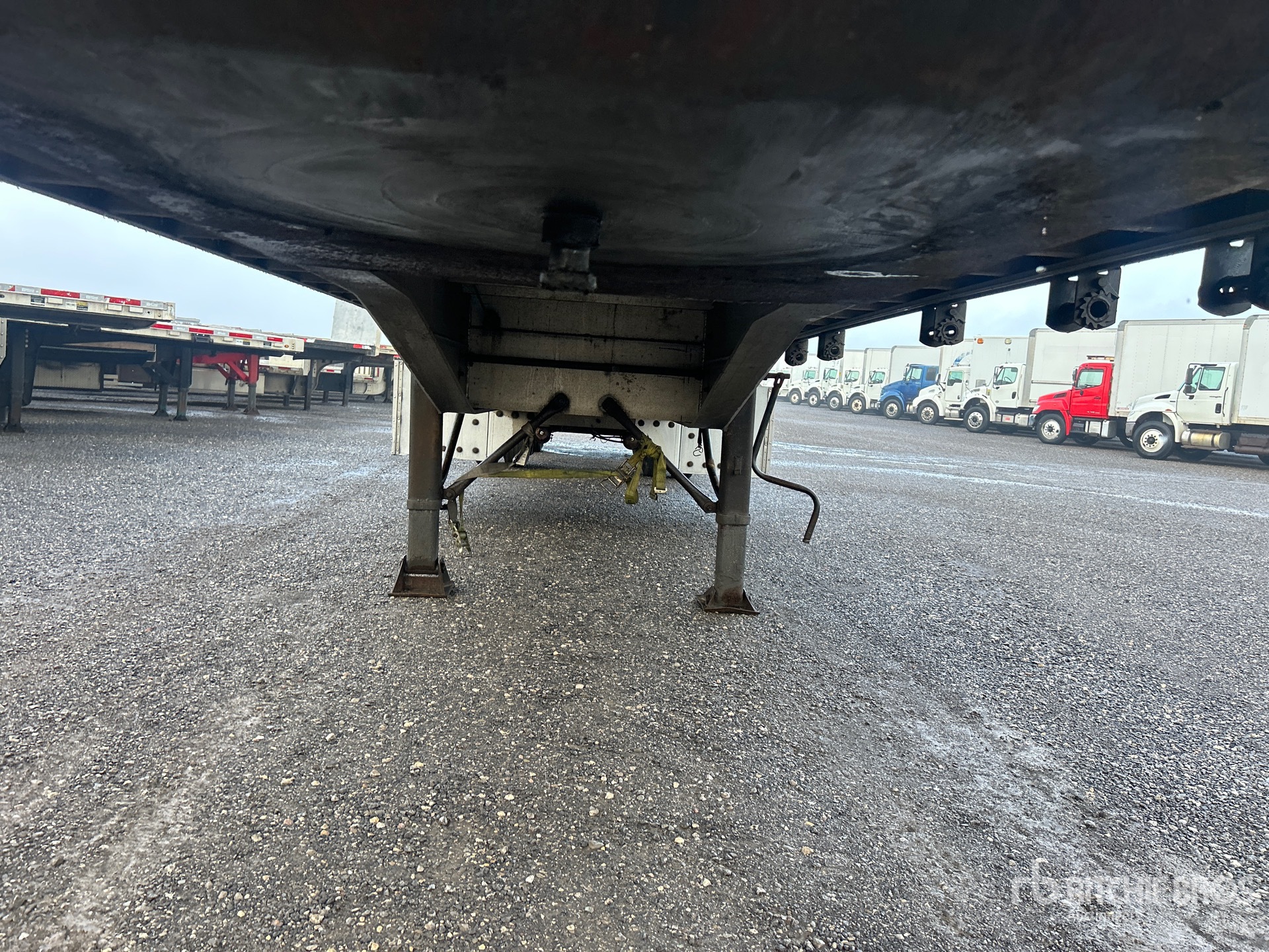 2006 Benson 48 ft T/A Spread Axle