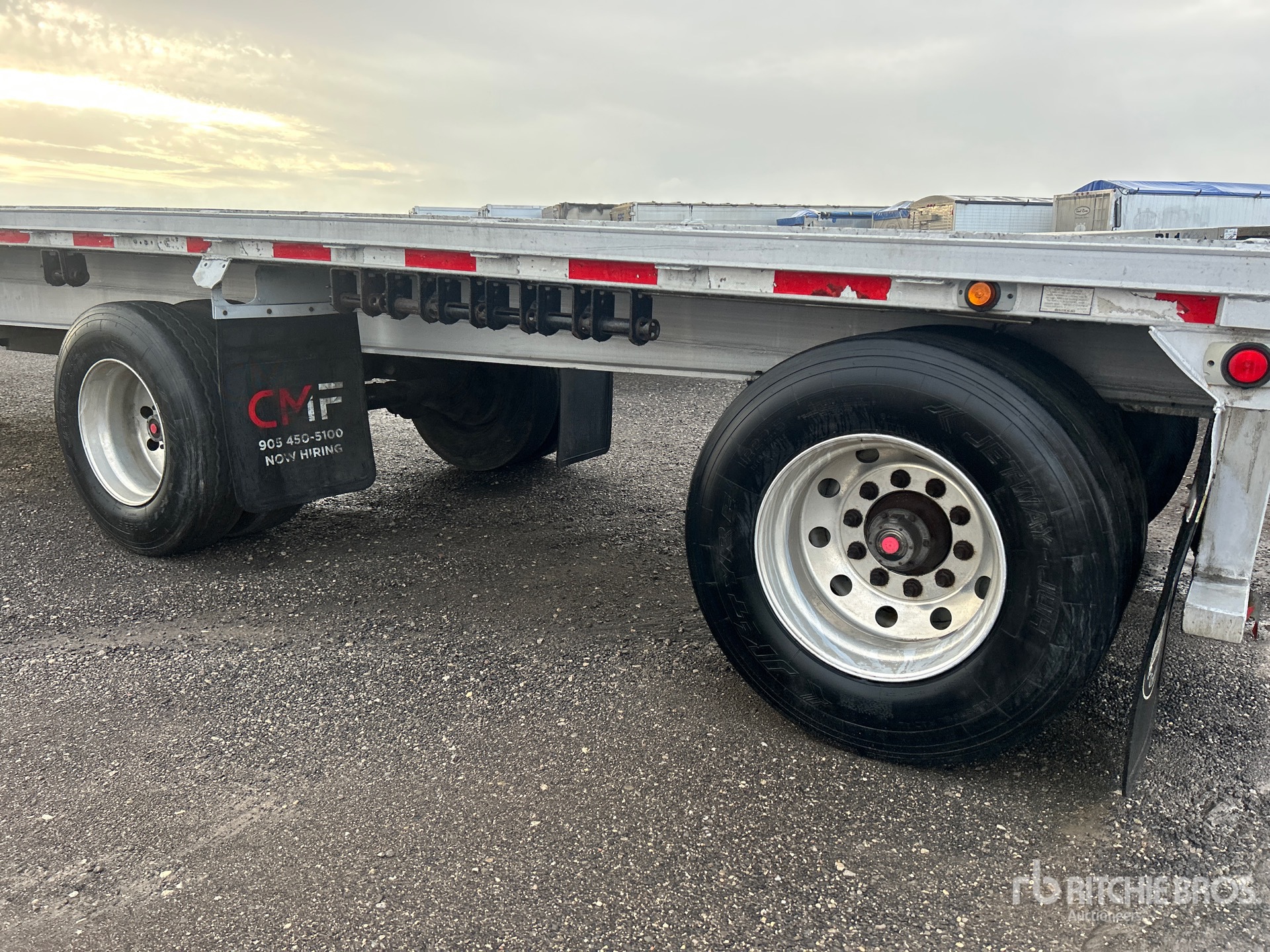 2006 Benson 48 ft T/A Spread Axle
