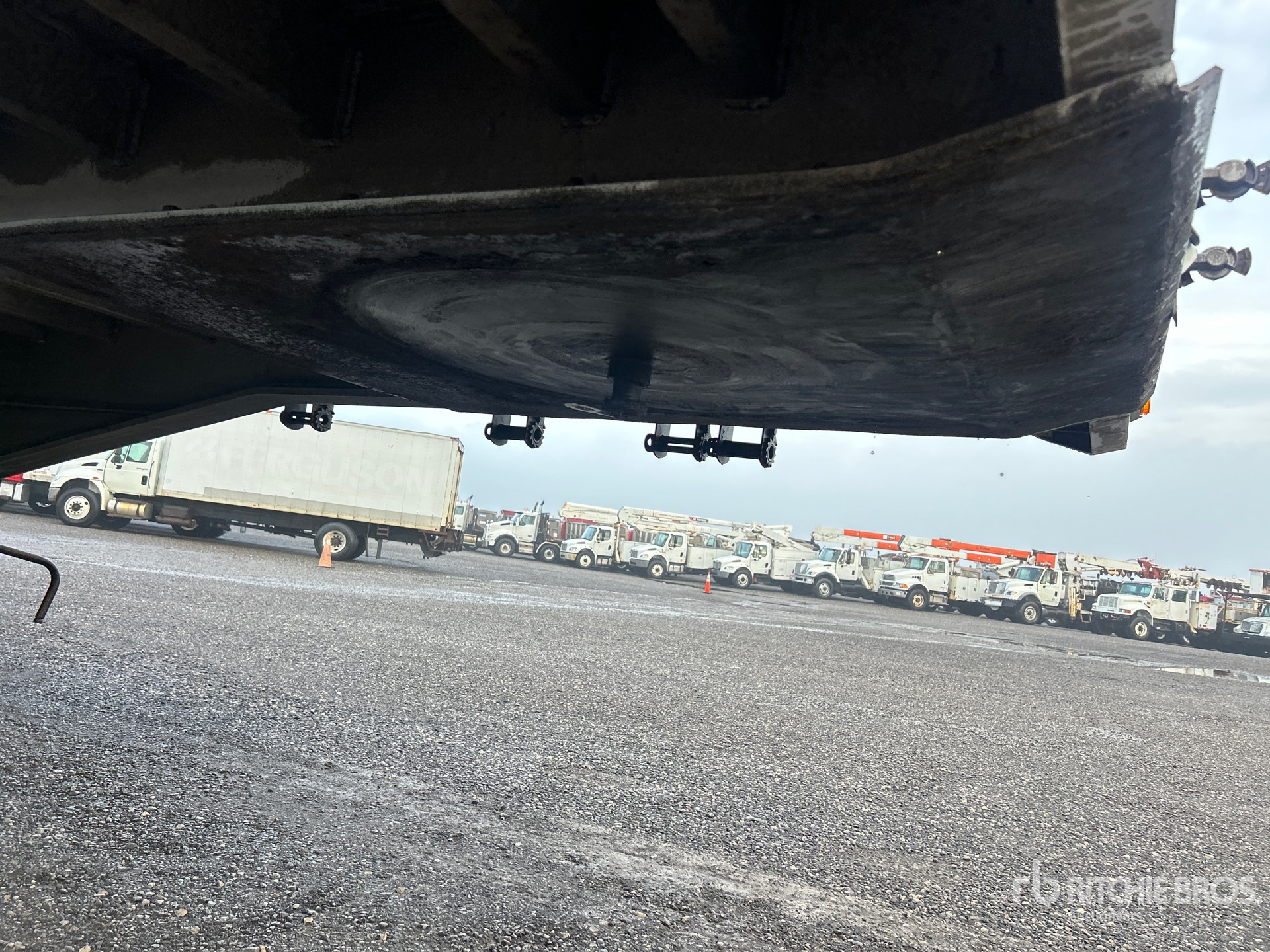 2006 Benson 48 ft T/A Spread Axle
