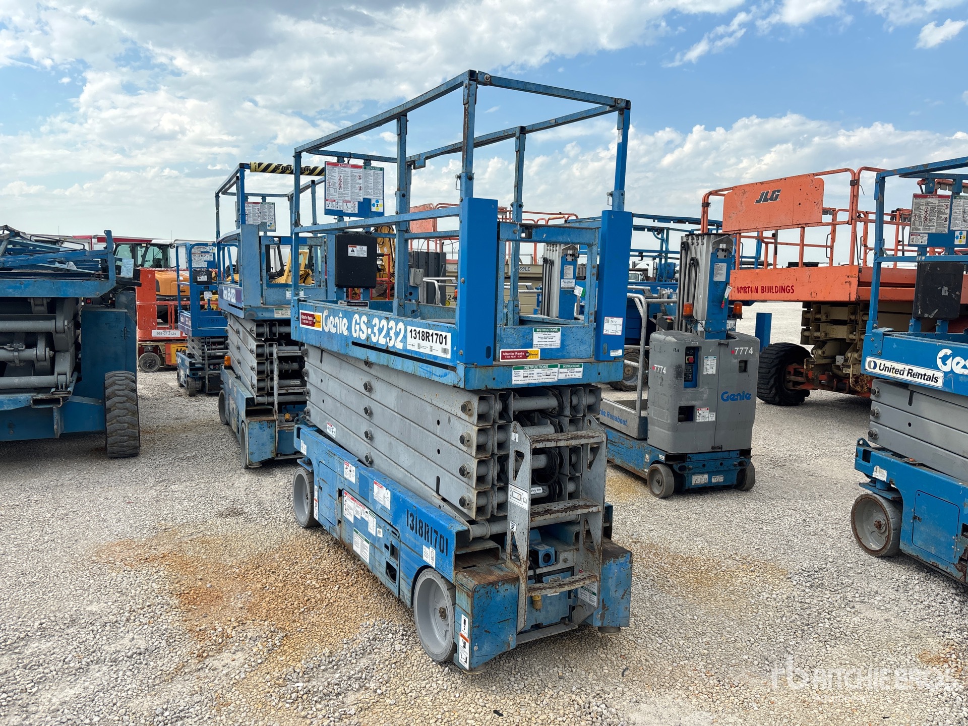 2013 Genie GS-3232
