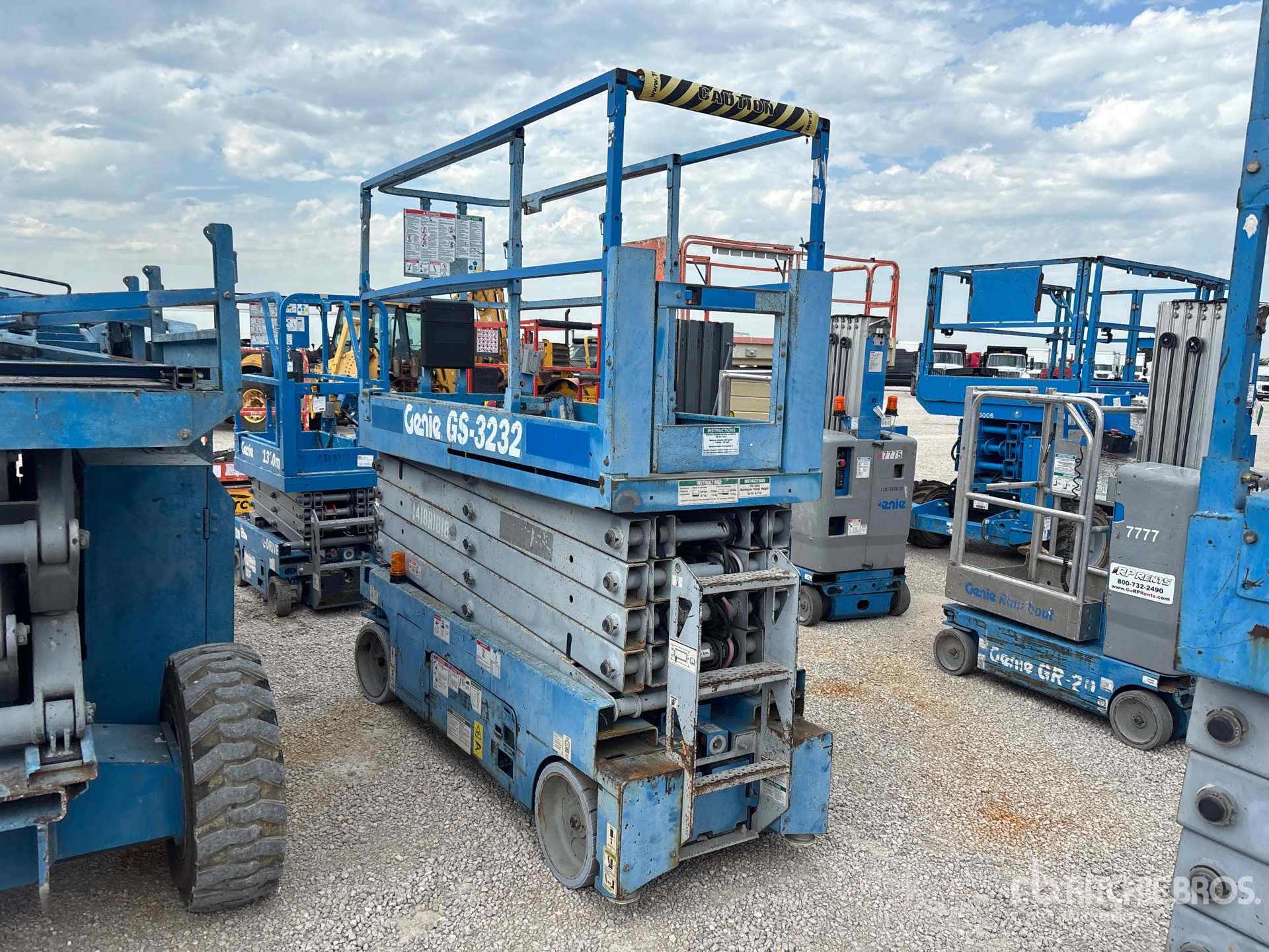 2014 Genie GS-3232