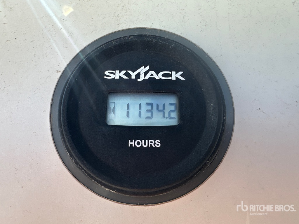 General Appearance with Hour Meter / Odometer