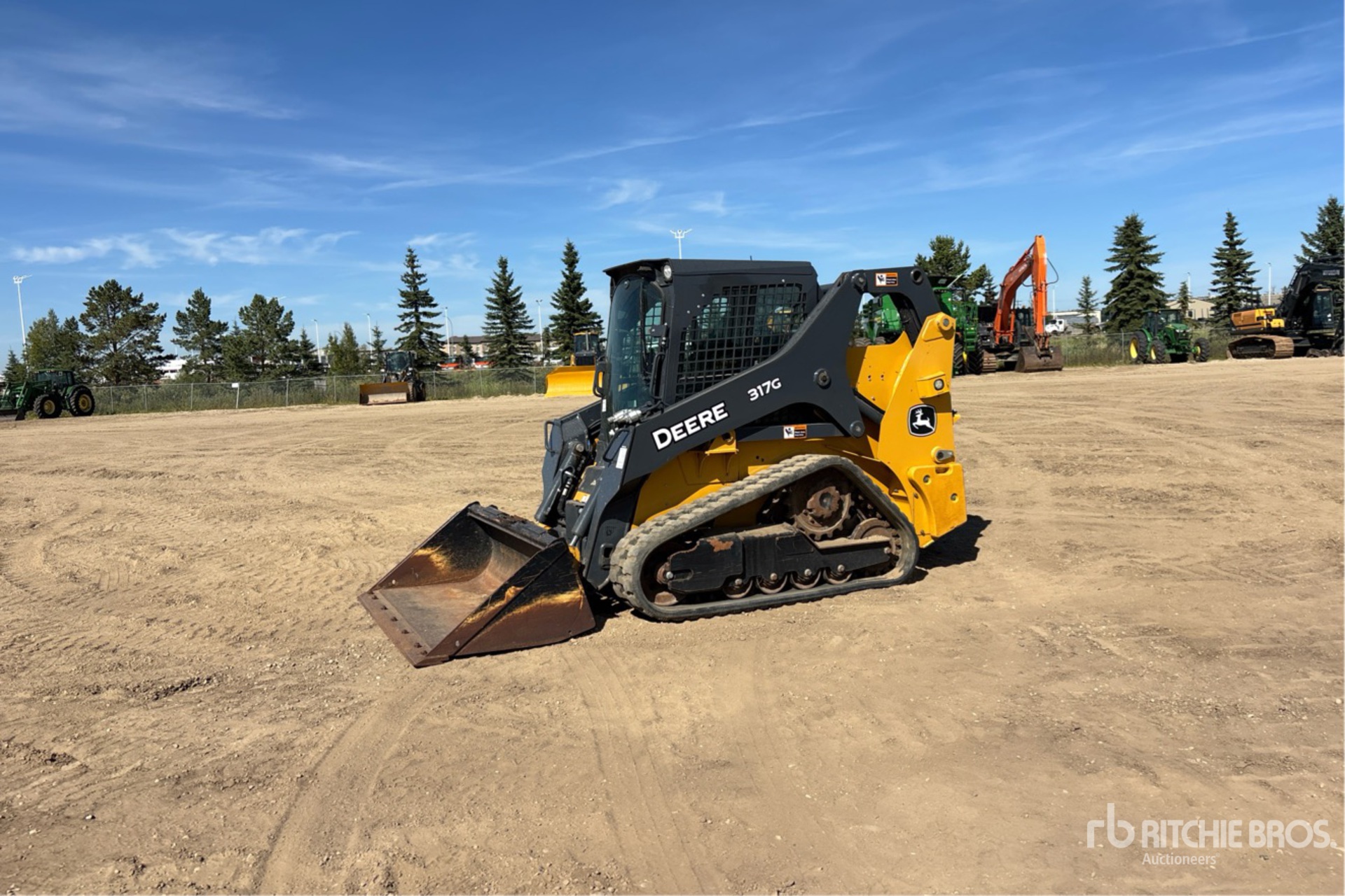 2019 John Deere 317G
