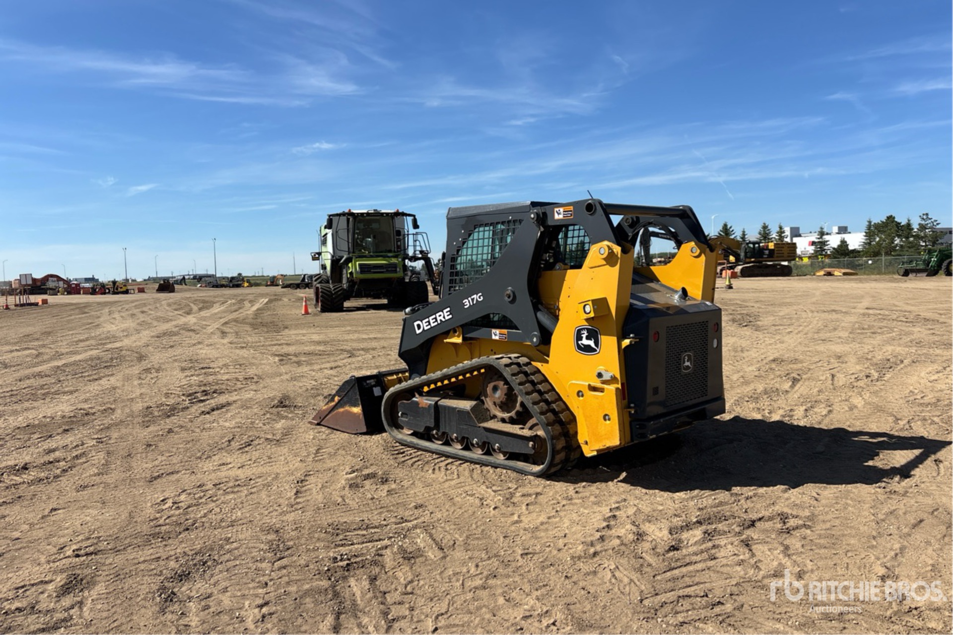 2019 John Deere 317G