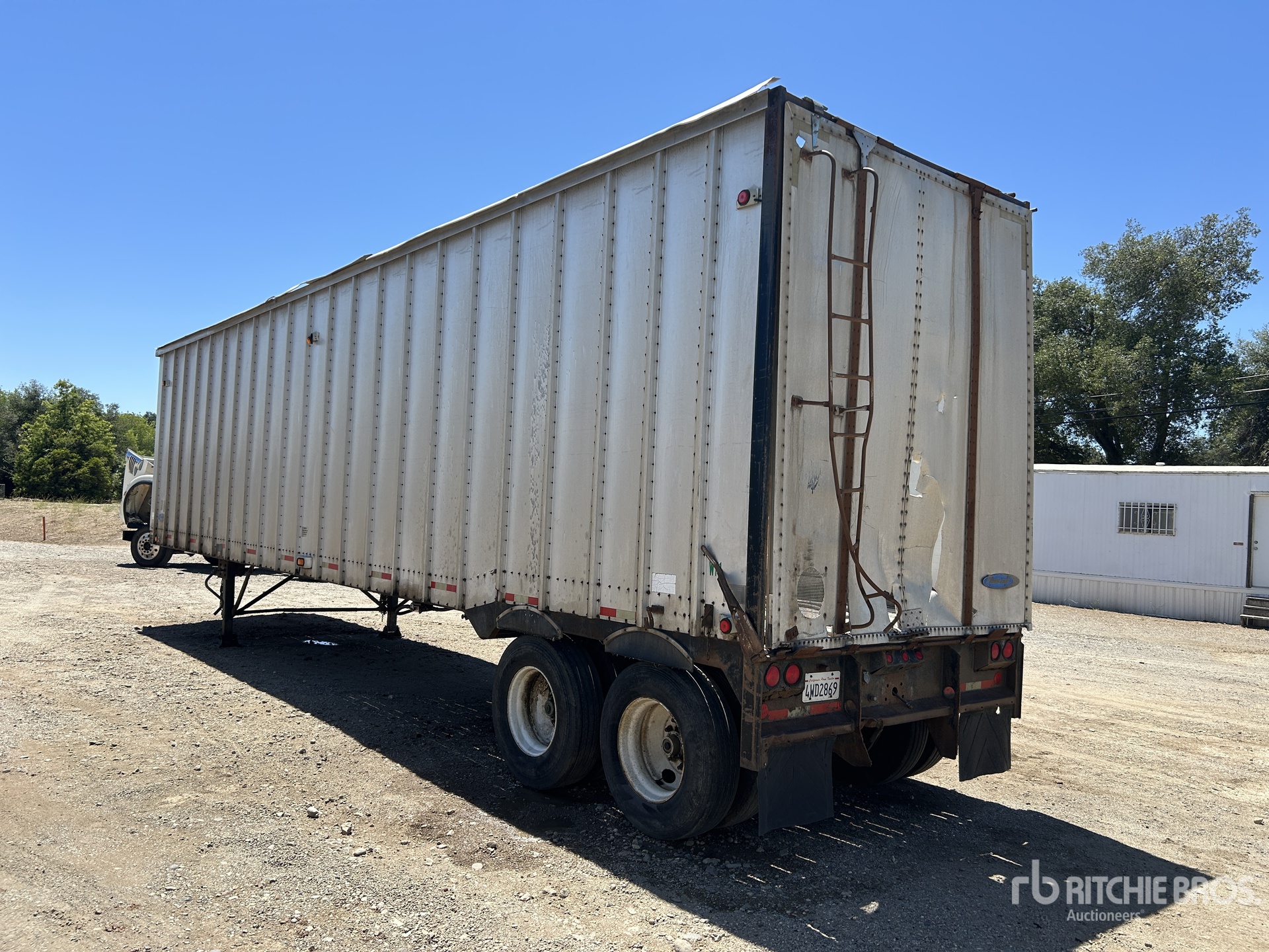1989 Peerless 40 ft T/A Aluminum