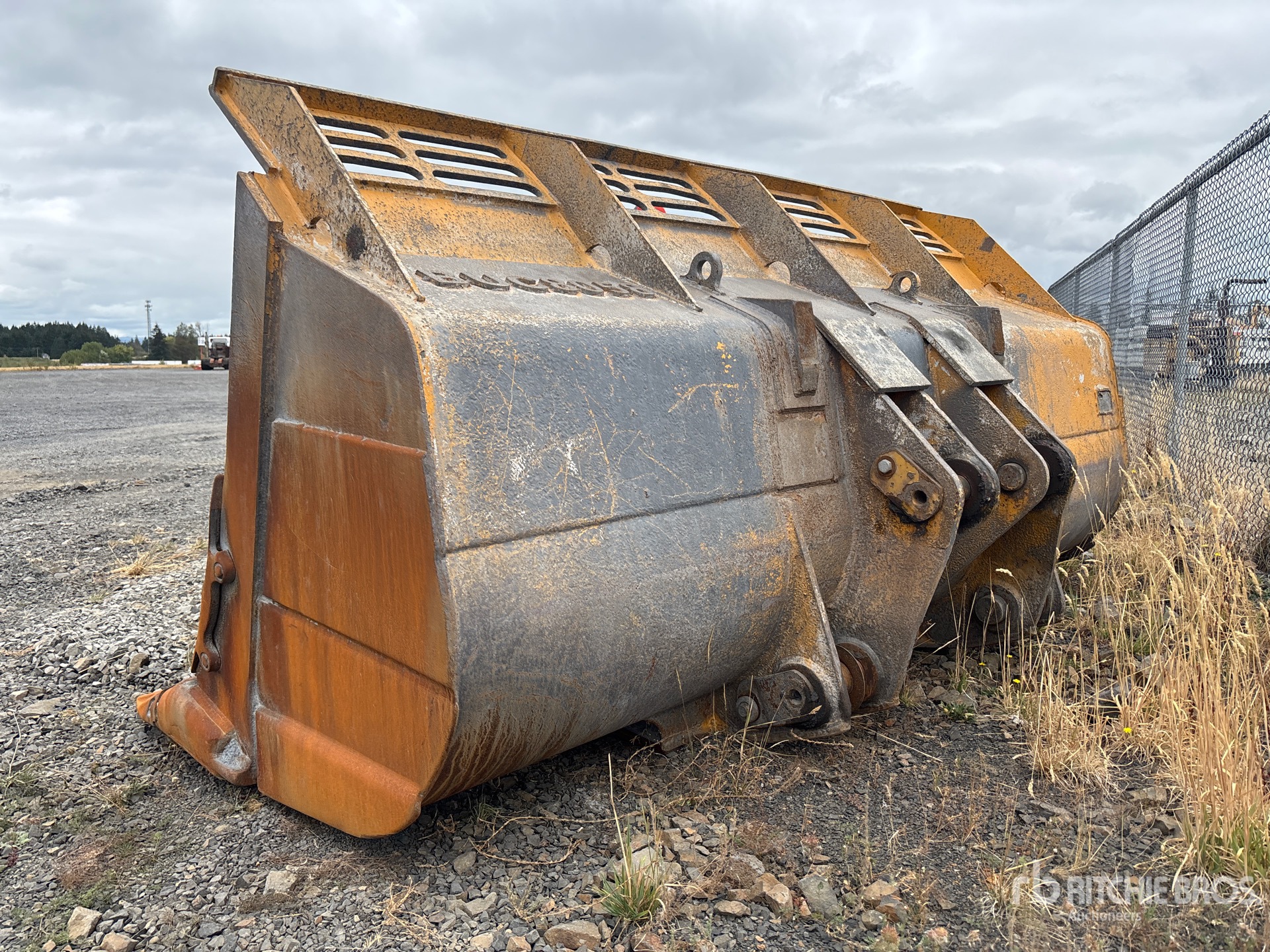 Caterpillar 132 in - Fits Cat 980G
