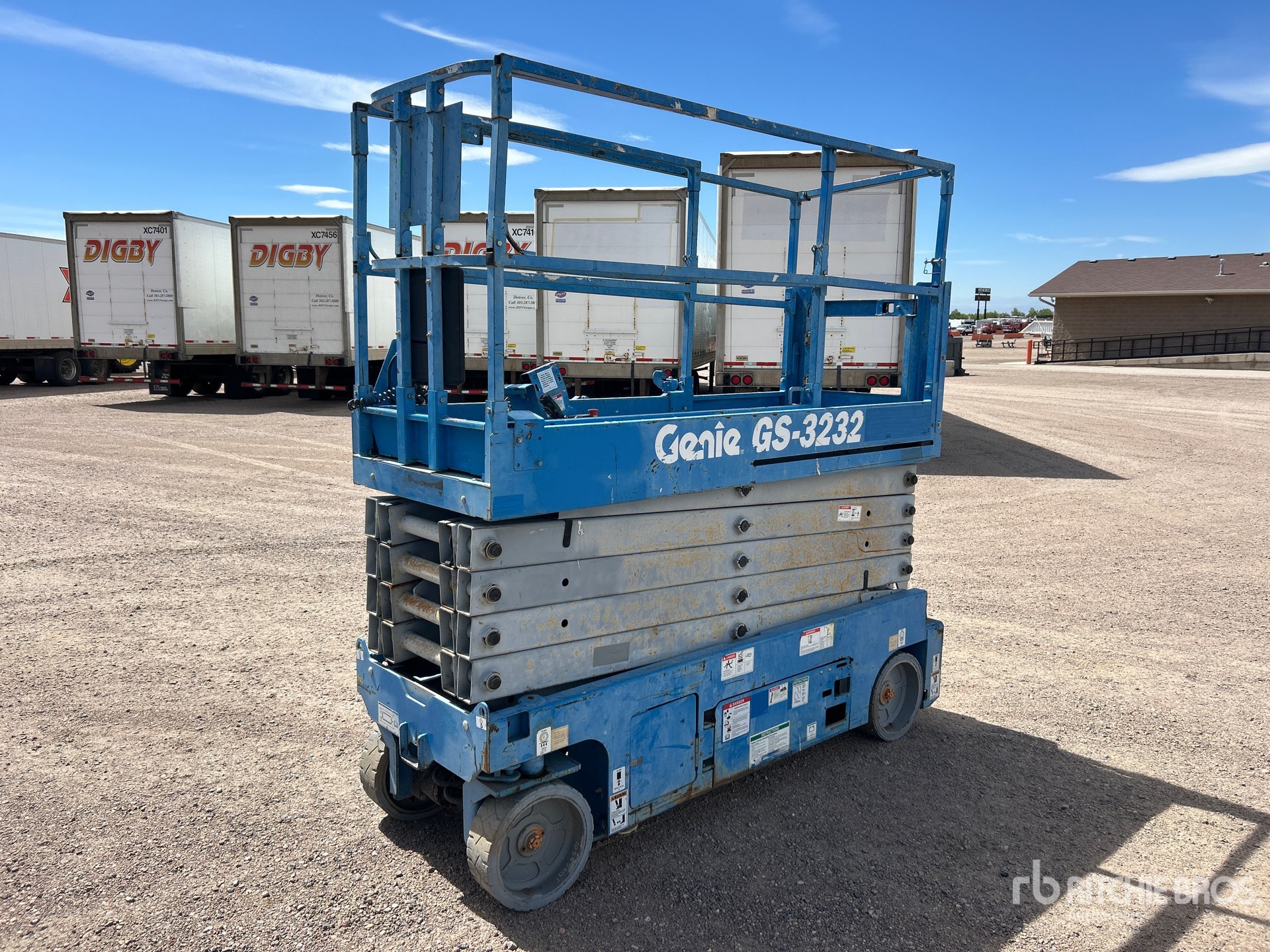 Photo of 2015 Genie GS-3232