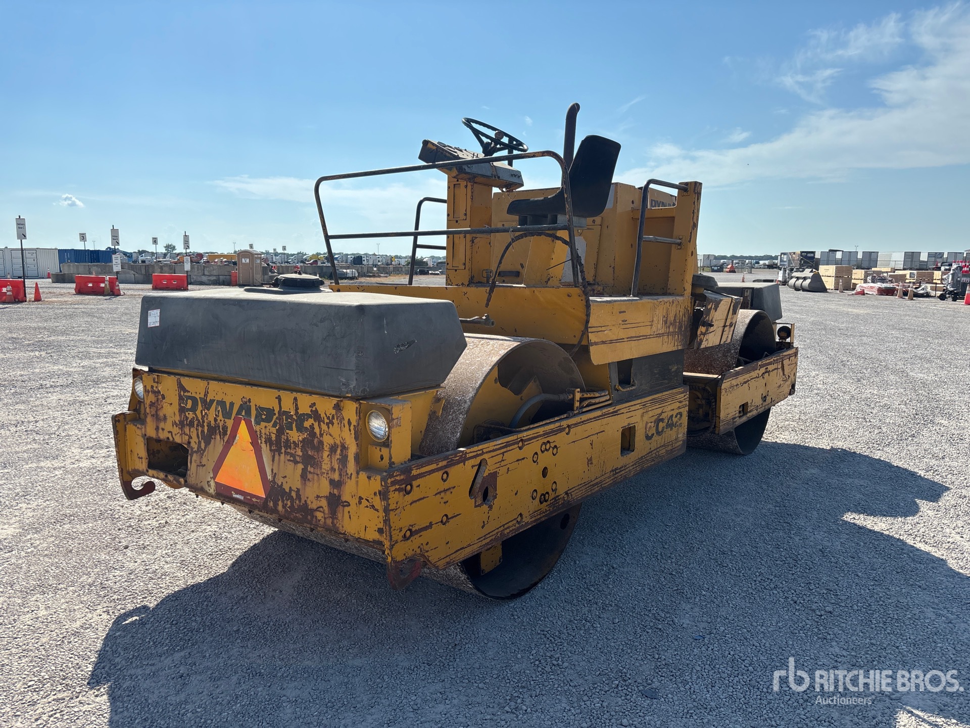 Photo of Dynapac CC42