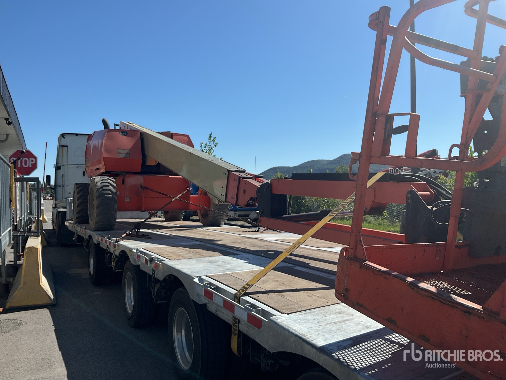 Photo of 2015 JLG 660SJ