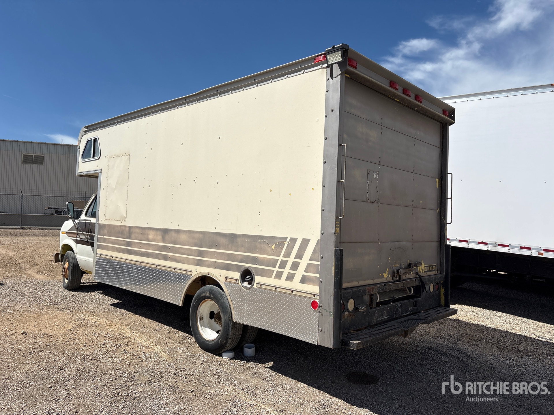 1990 Ford E-350