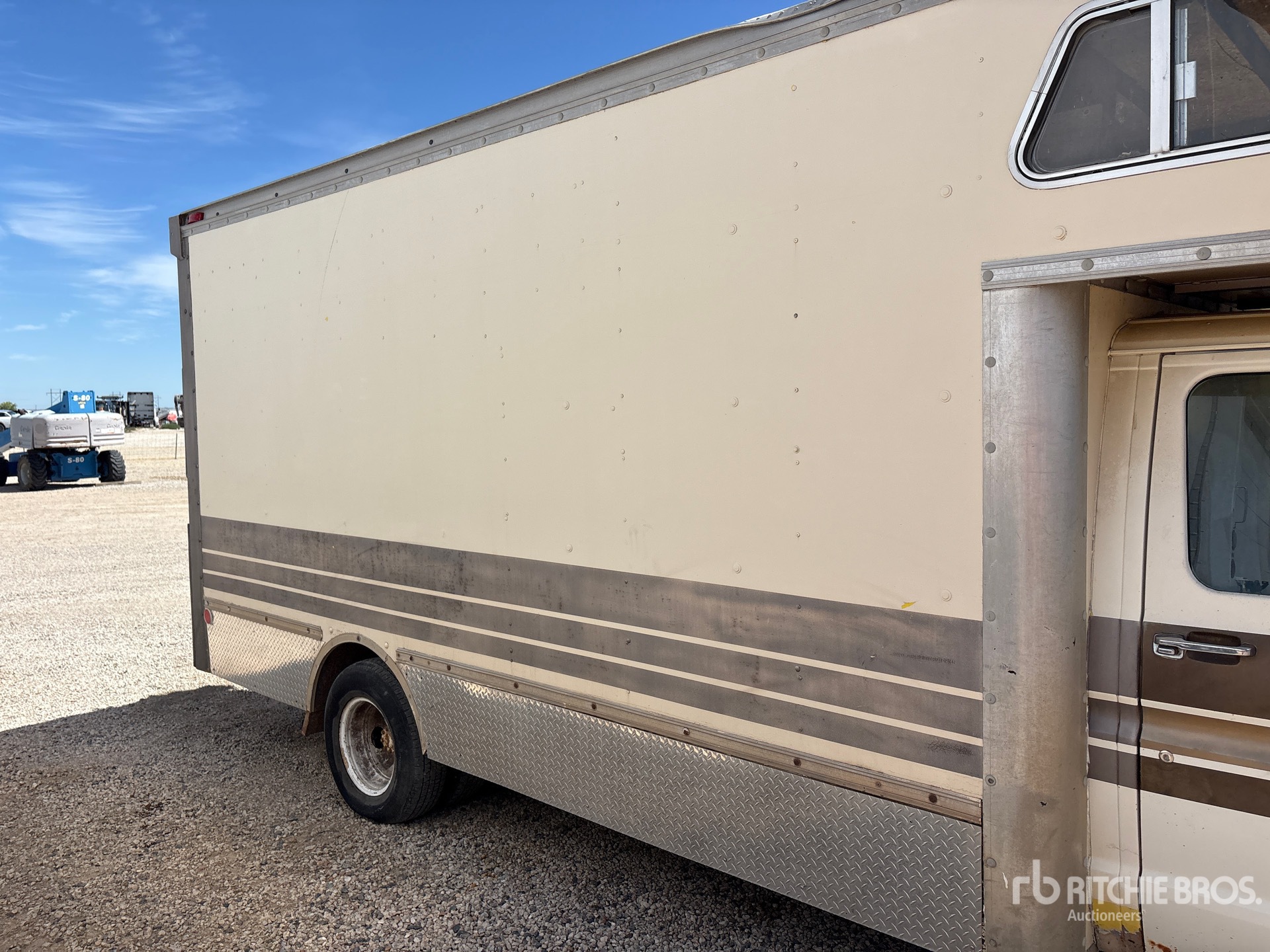 1990 Ford E-350