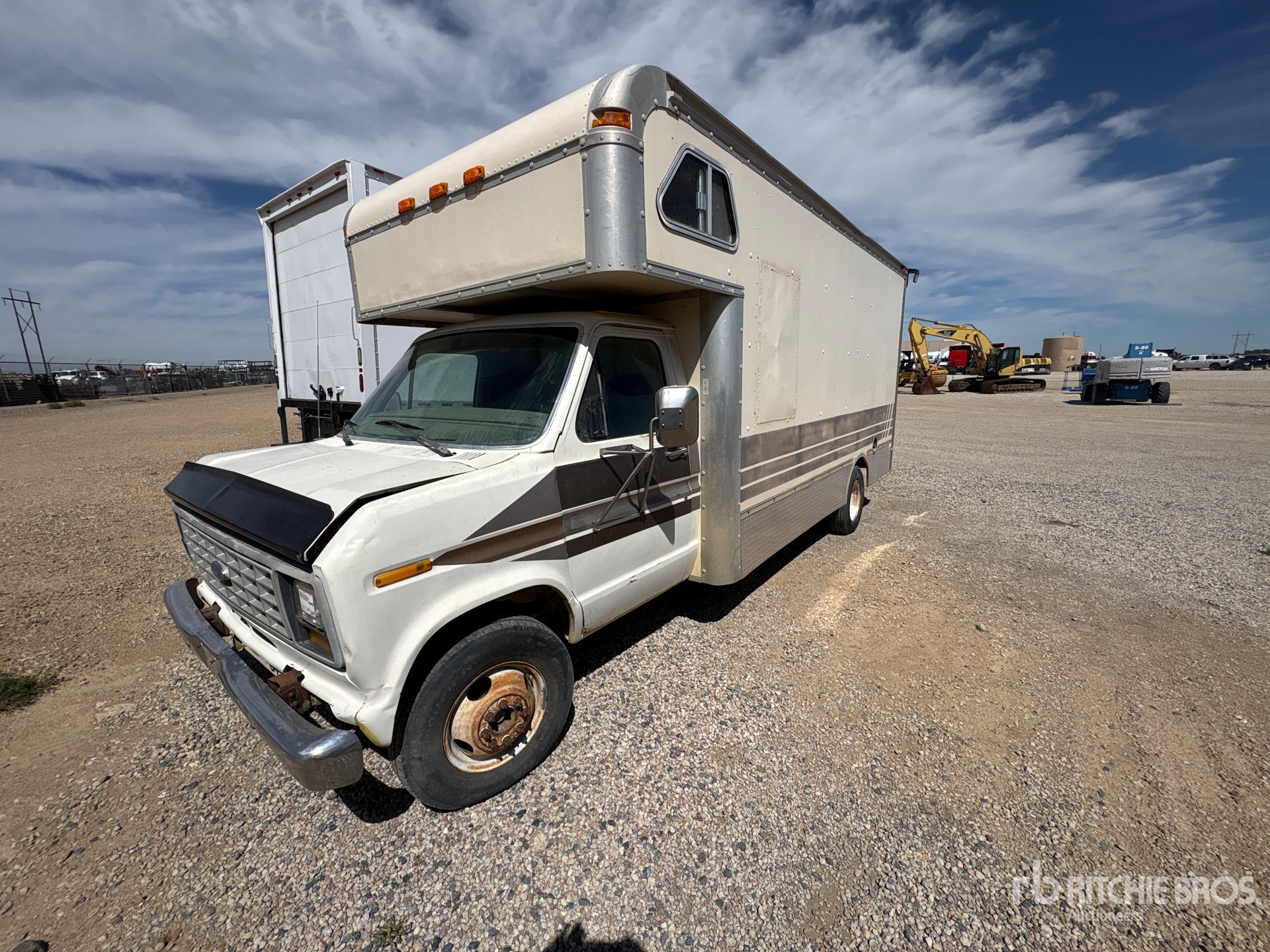 Photo of 1990 Ford E-350