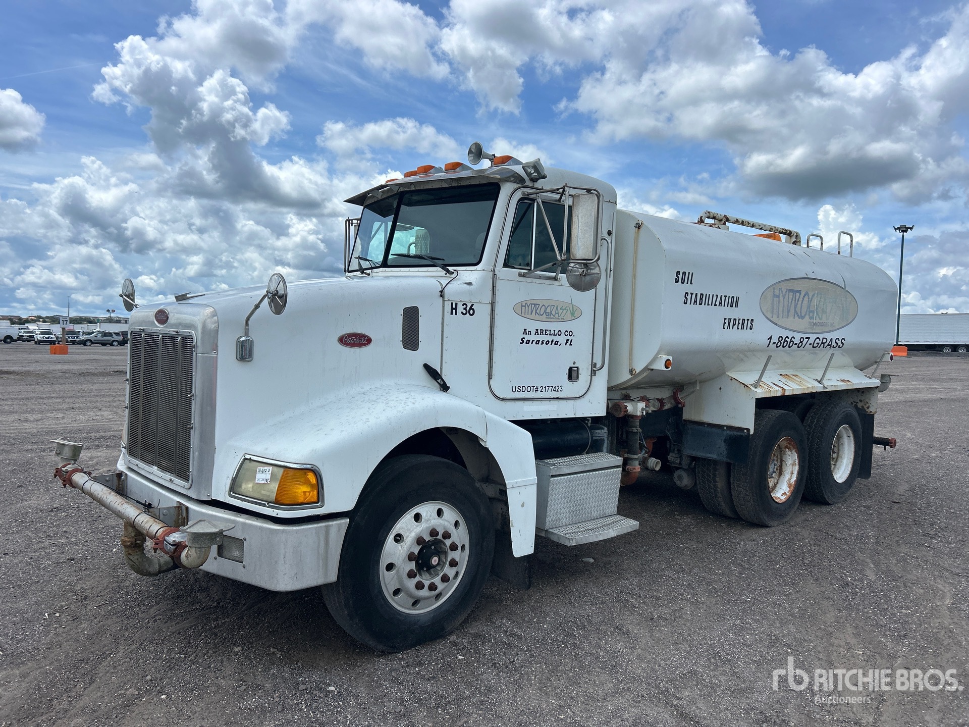2002 Peterbilt 385