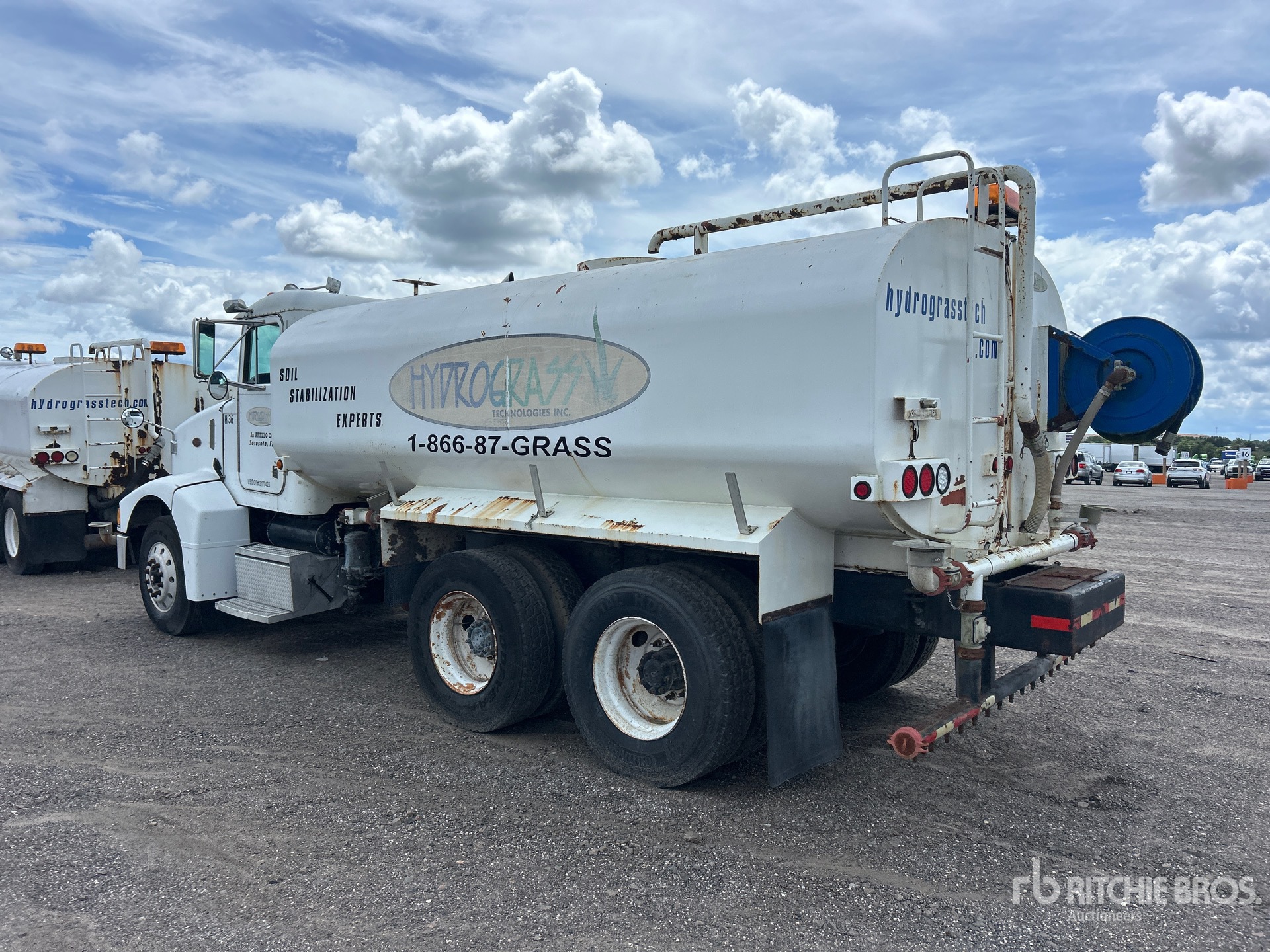 2002 Peterbilt 385