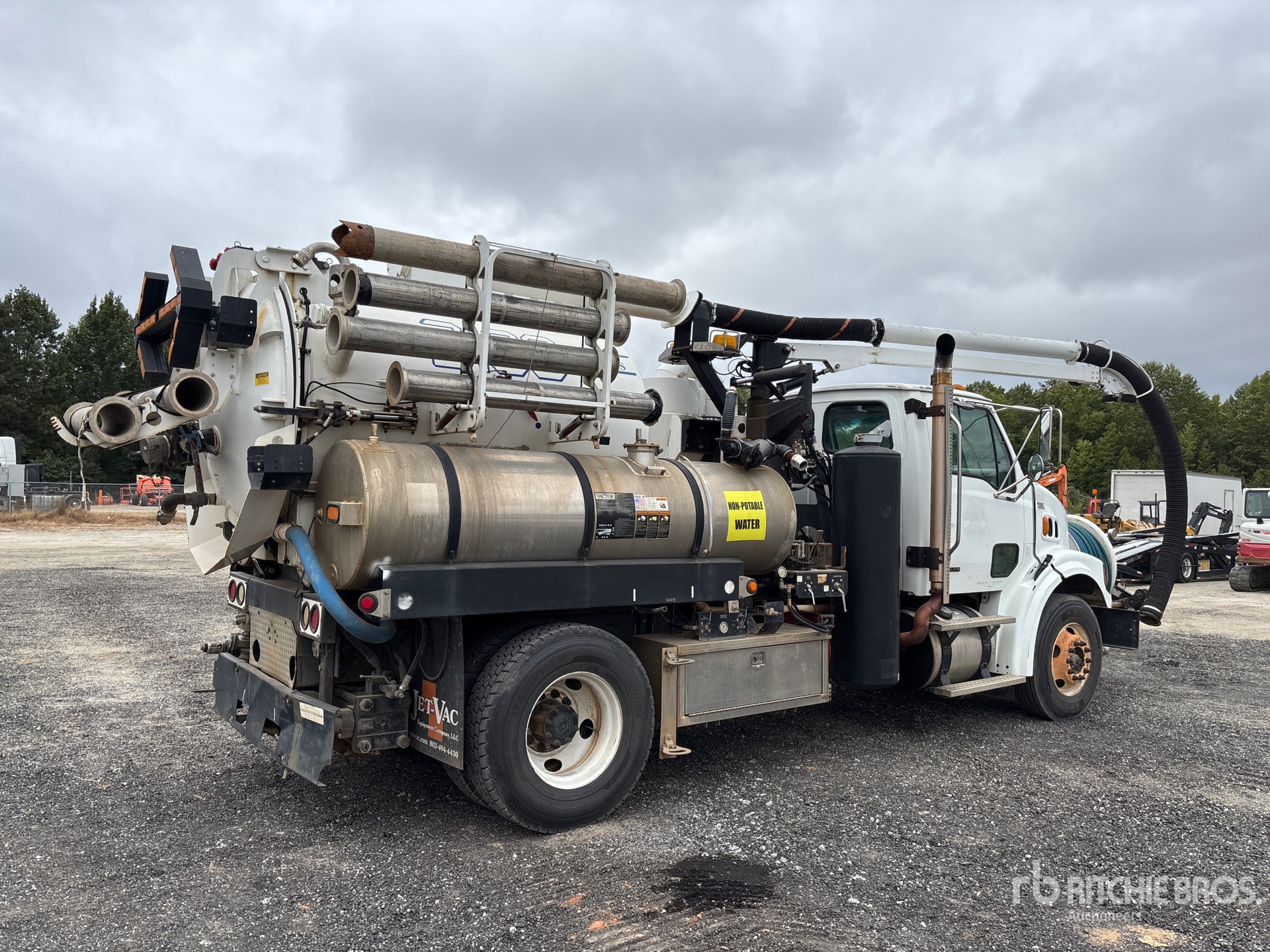 2009 Sterling Vactor 2103-16 on 4x2