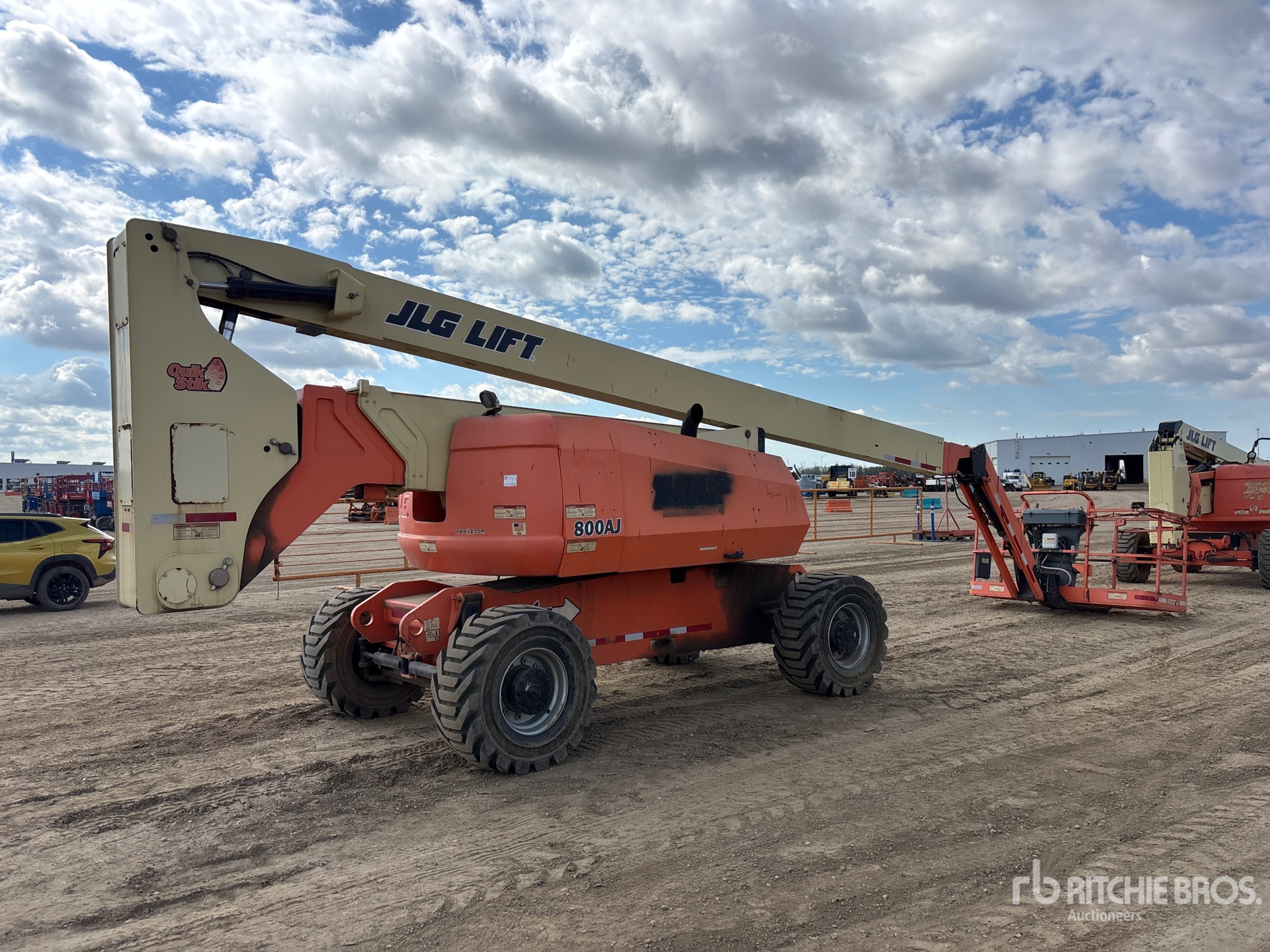 2013 JLG 800 AJ