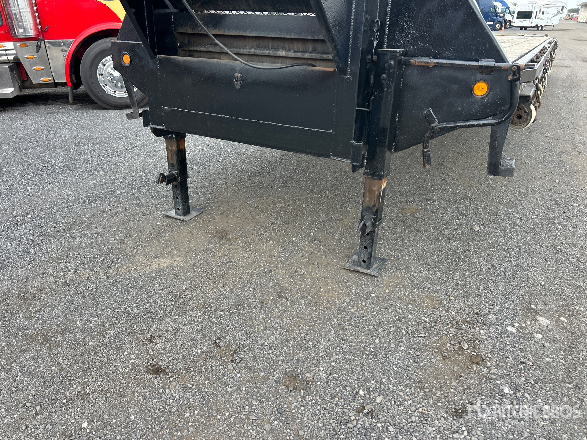 2006 Pj Trailers 38 ft T/A