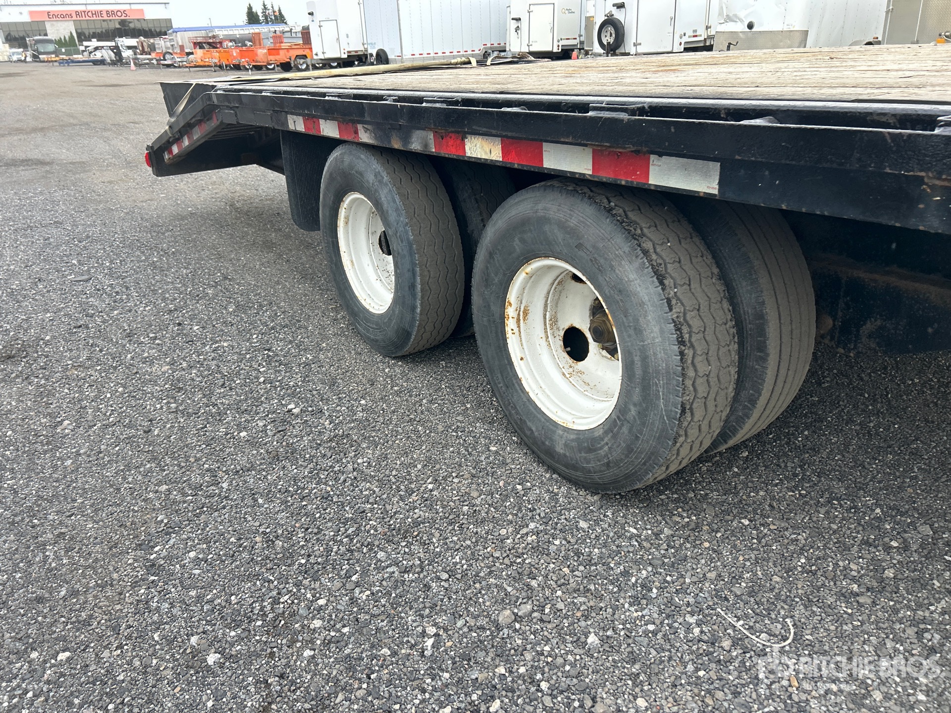 2006 Pj Trailers 38 ft T/A