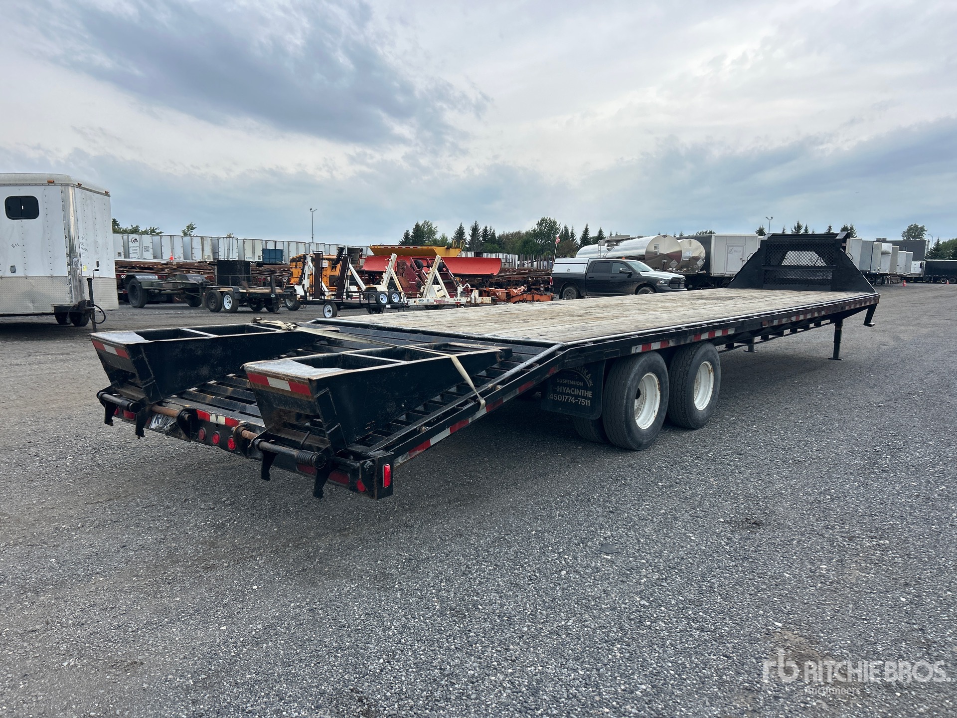 2006 Pj Trailers 38 ft T/A