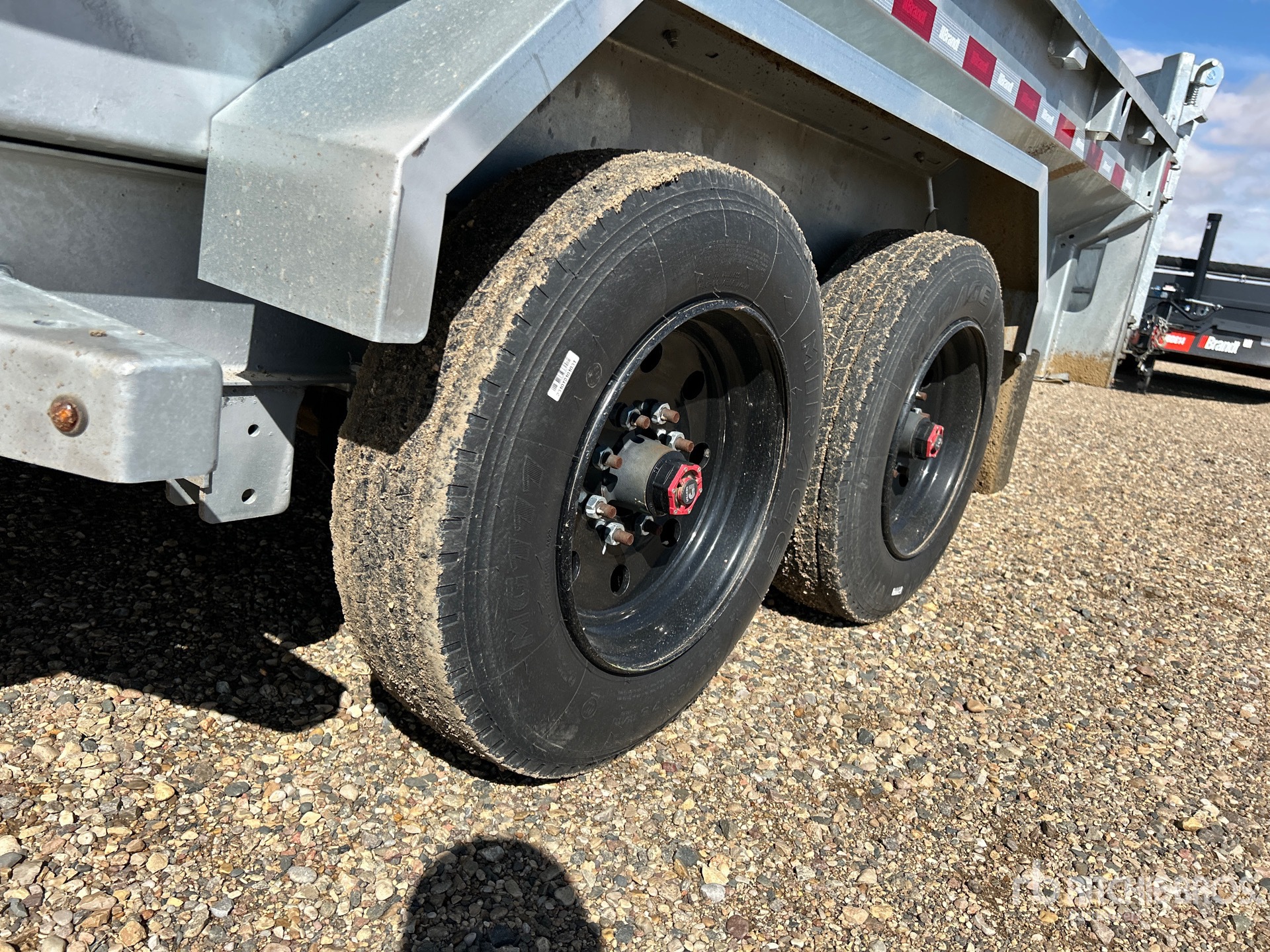 2025 Brandt UBD916