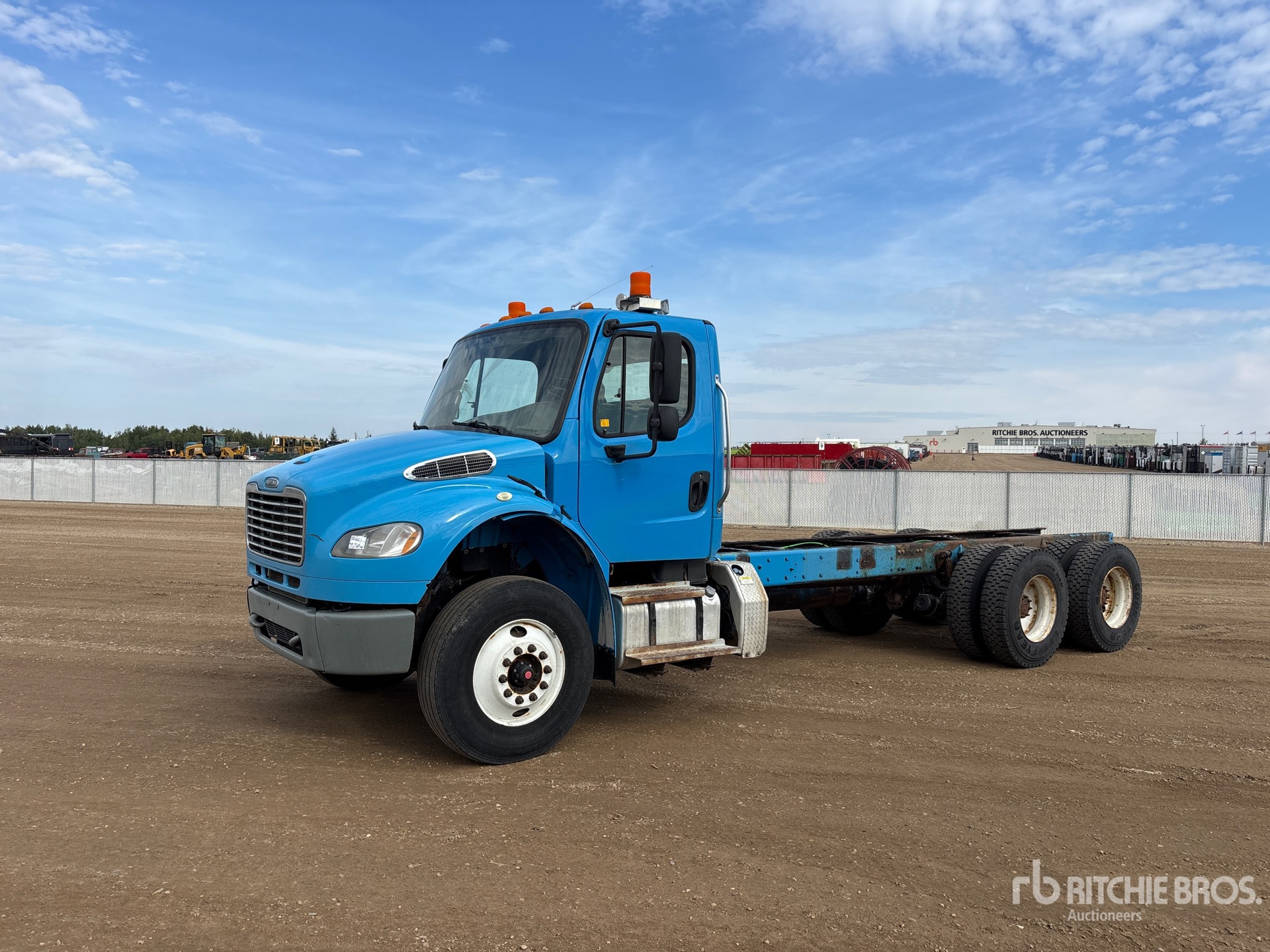 2015 Freightliner M2 106