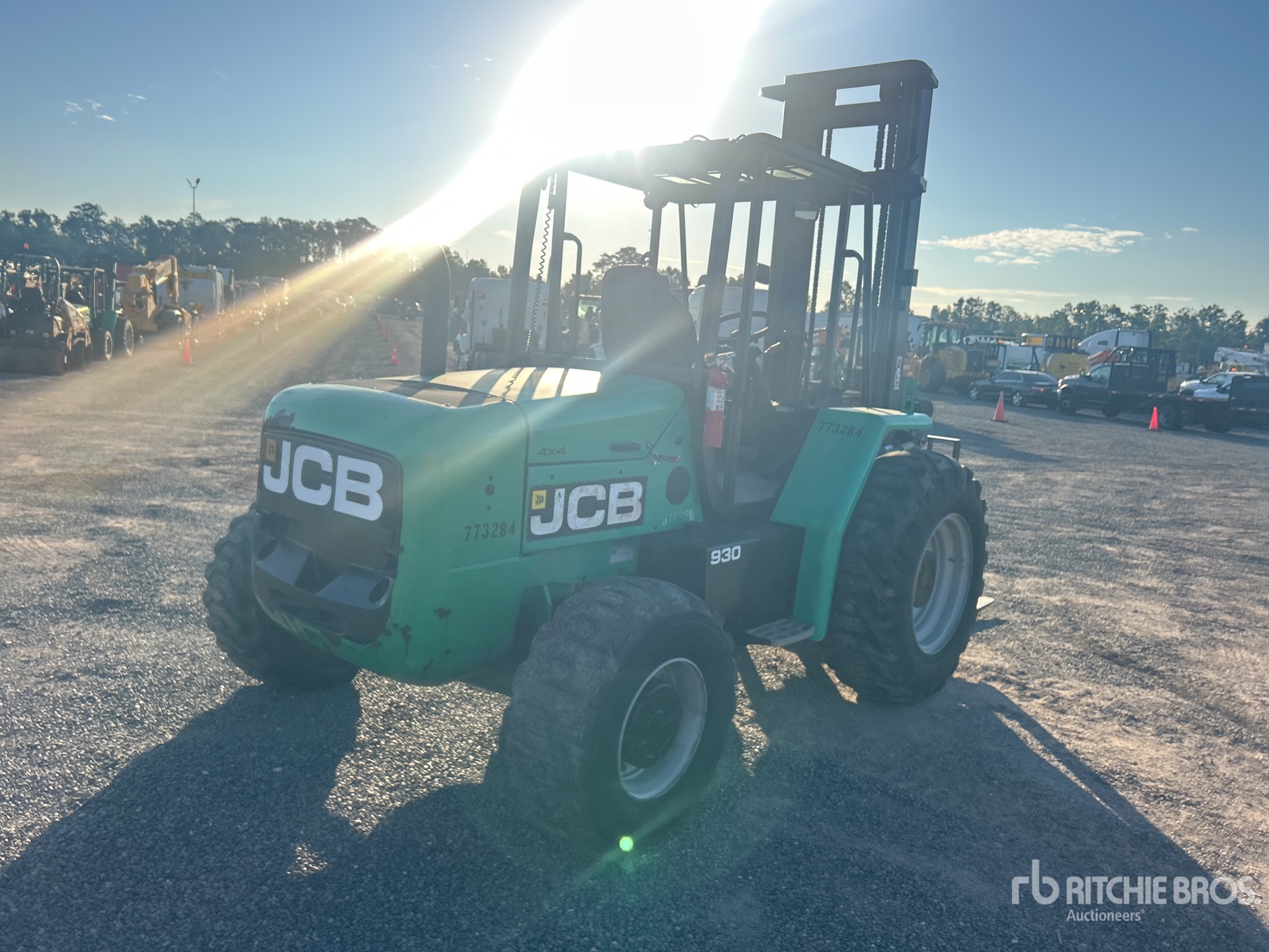 2015 JCB 9304