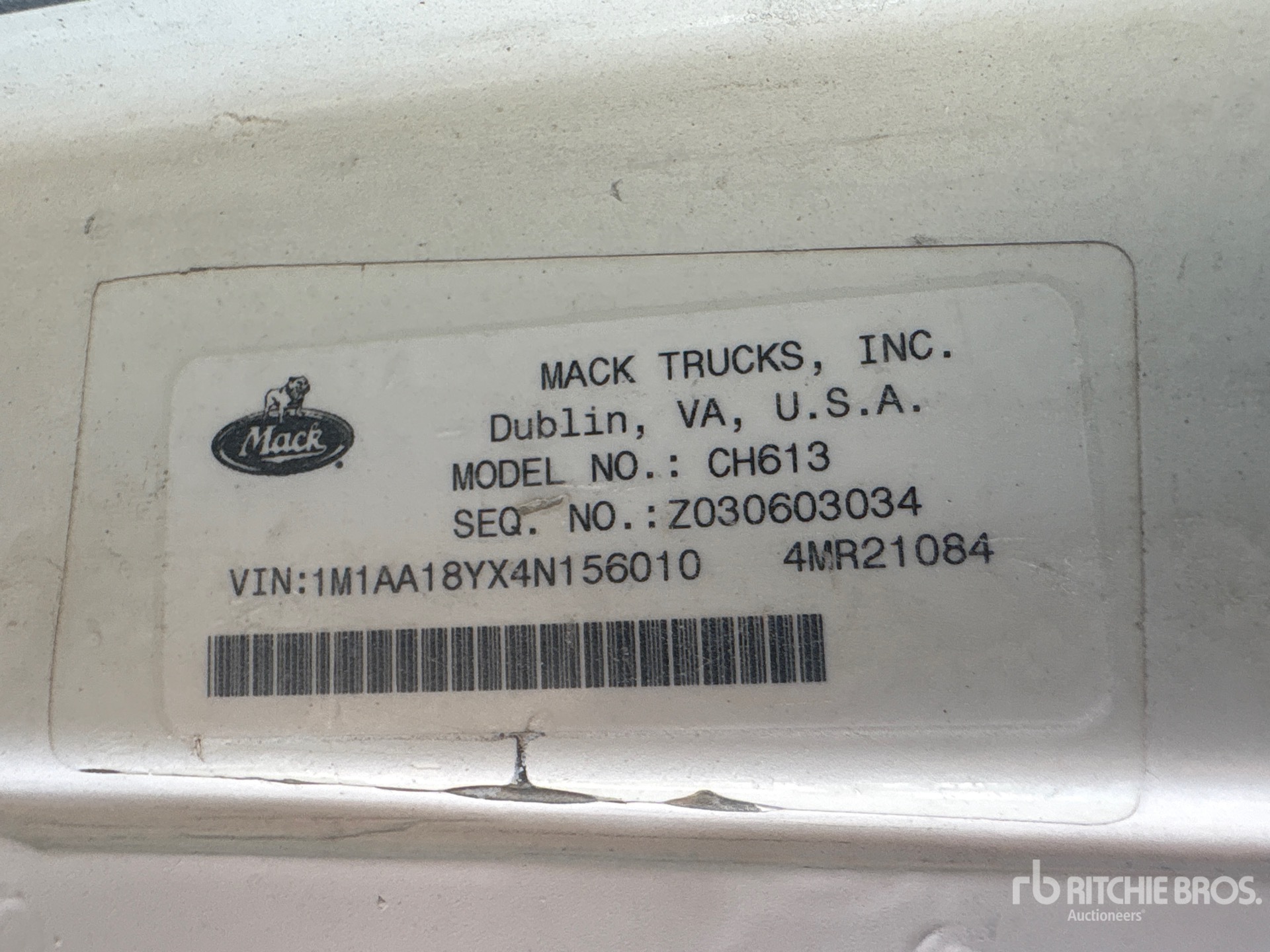 2004 Mack CH613