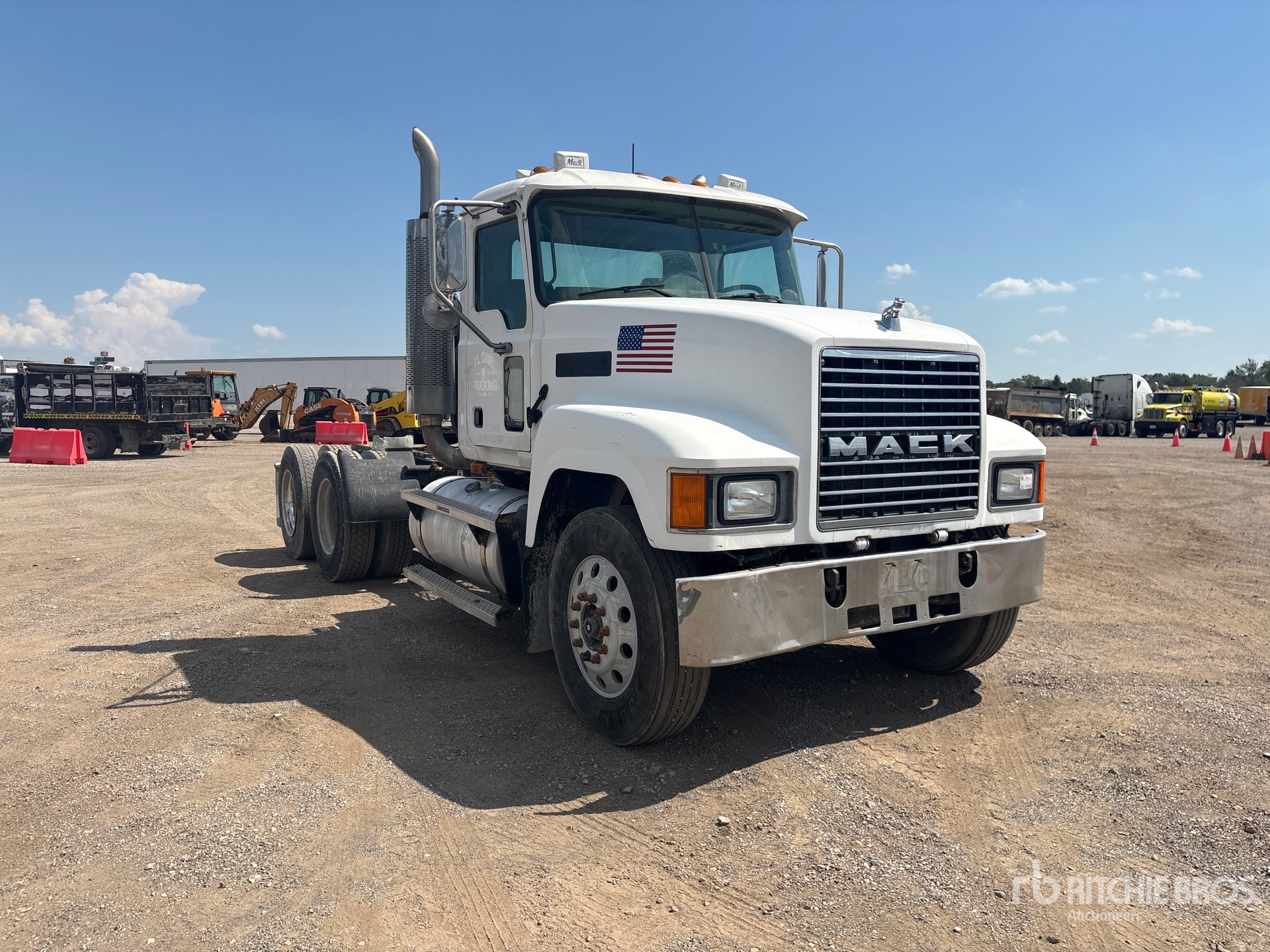 2004 Mack CH613