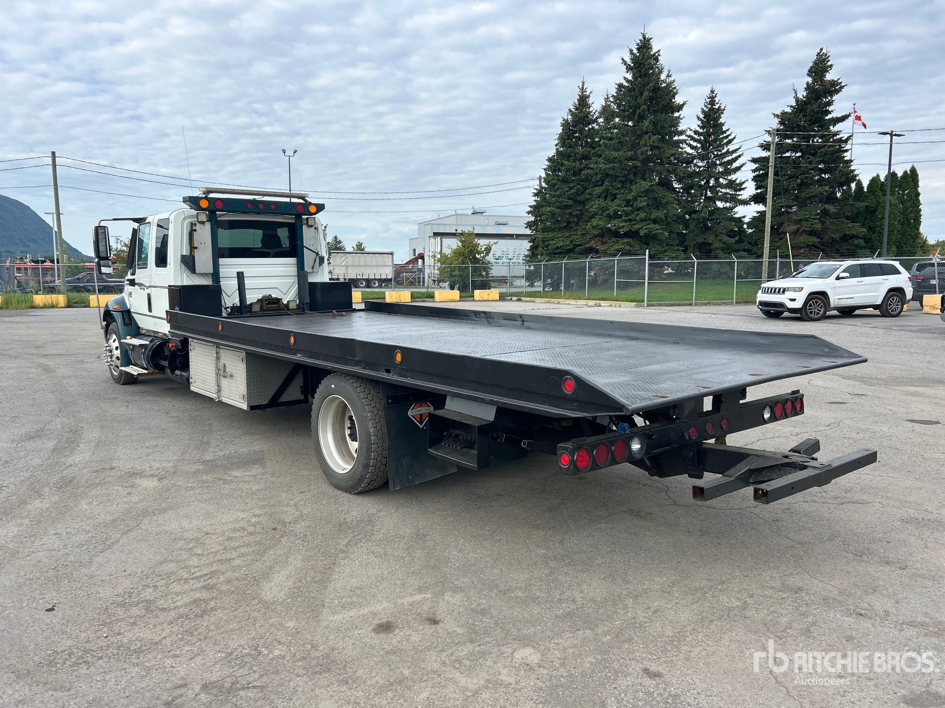 2003 International 4300