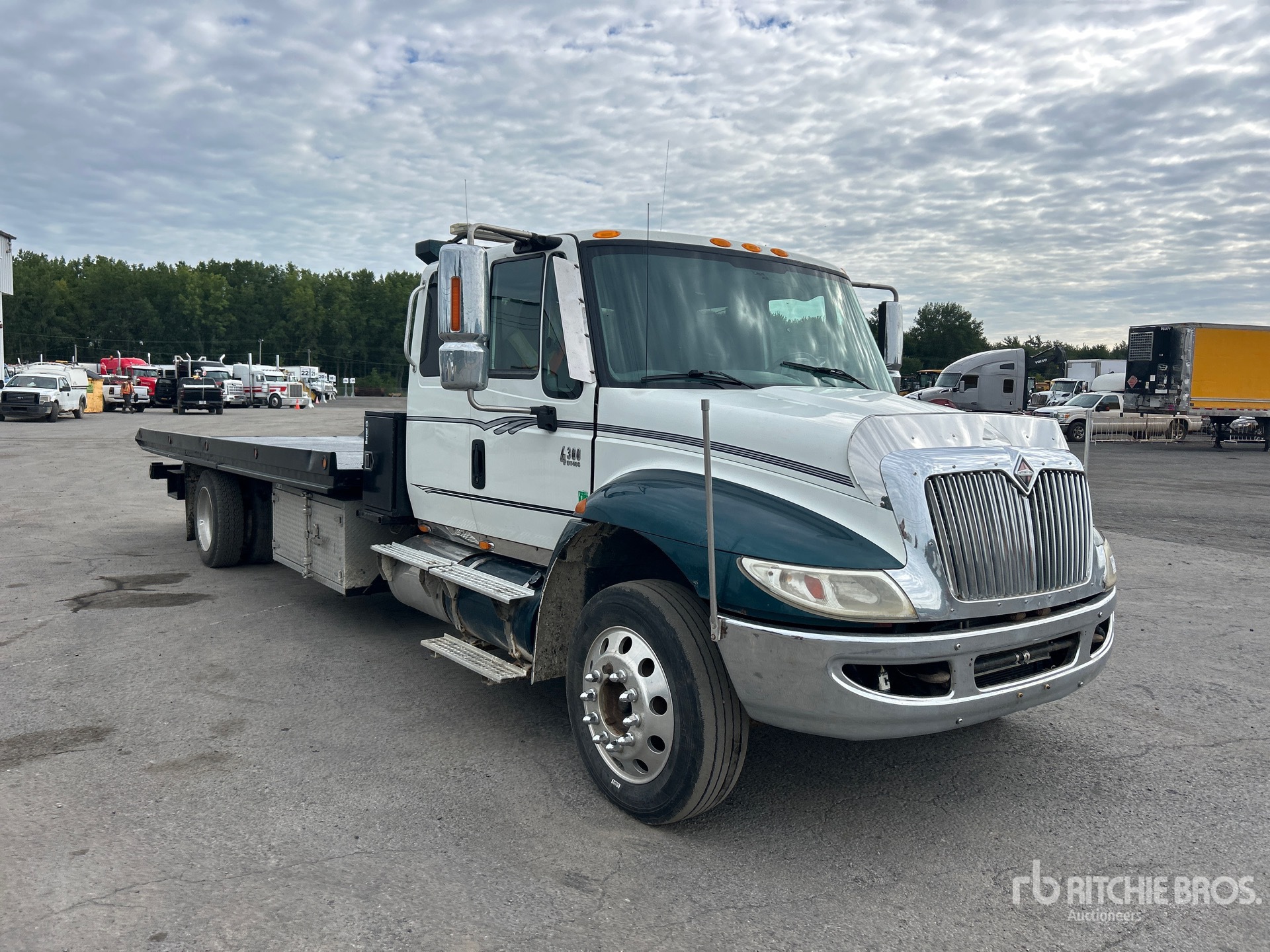 2003 International 4300