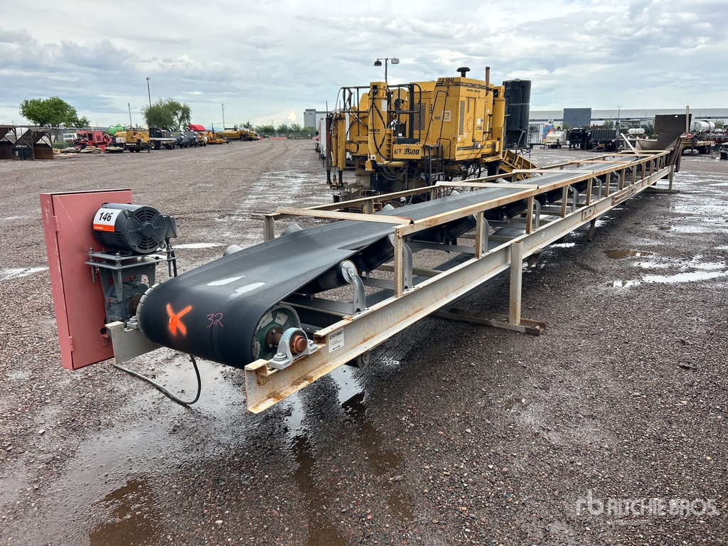 General Appearance with Foto, angolo anteriore sinistro