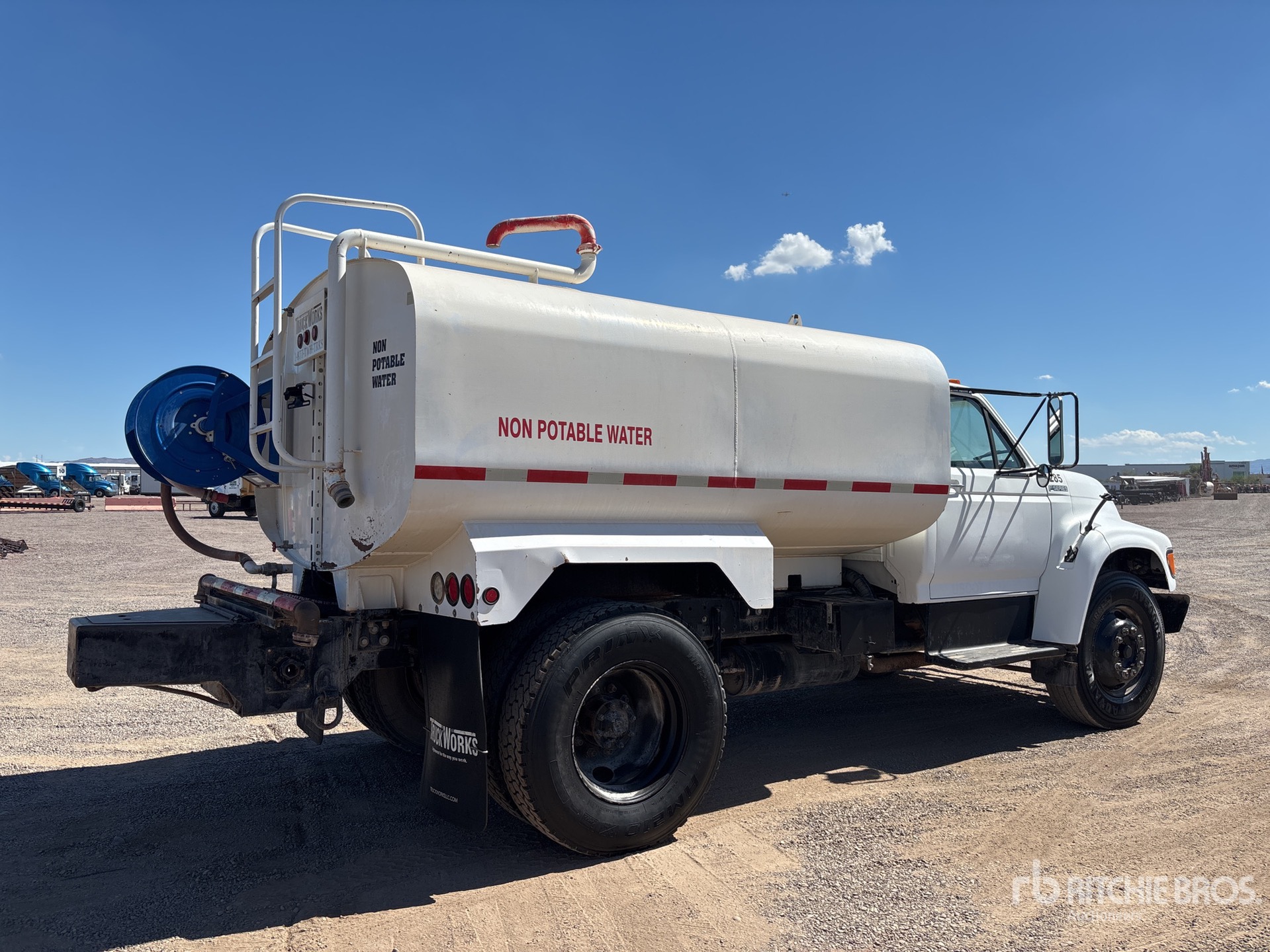 1998 Ford F-800