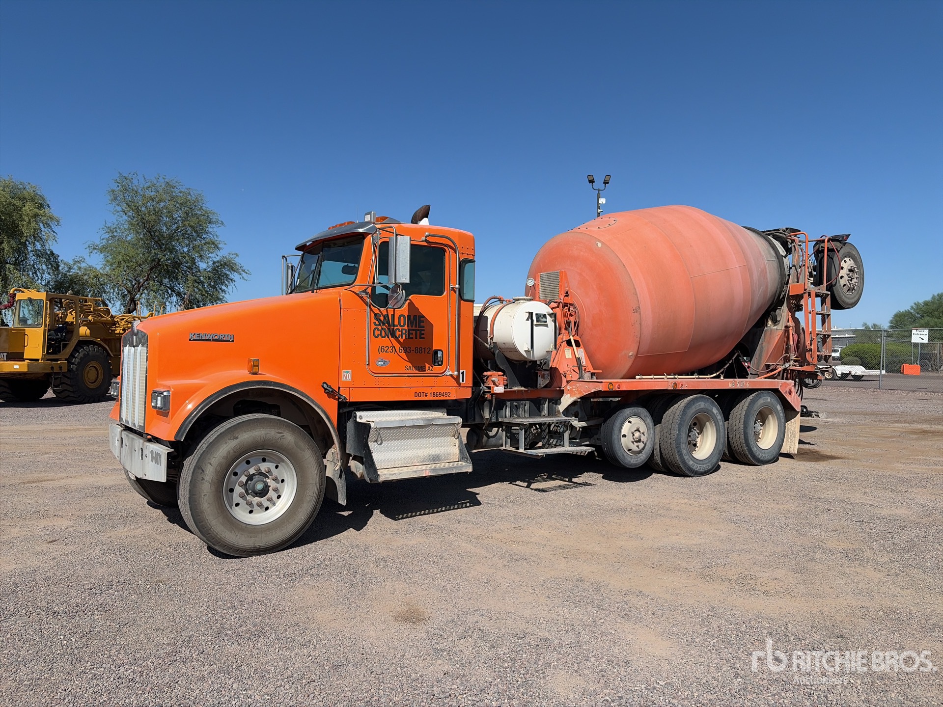 Photo of 2010 Kenworth W900