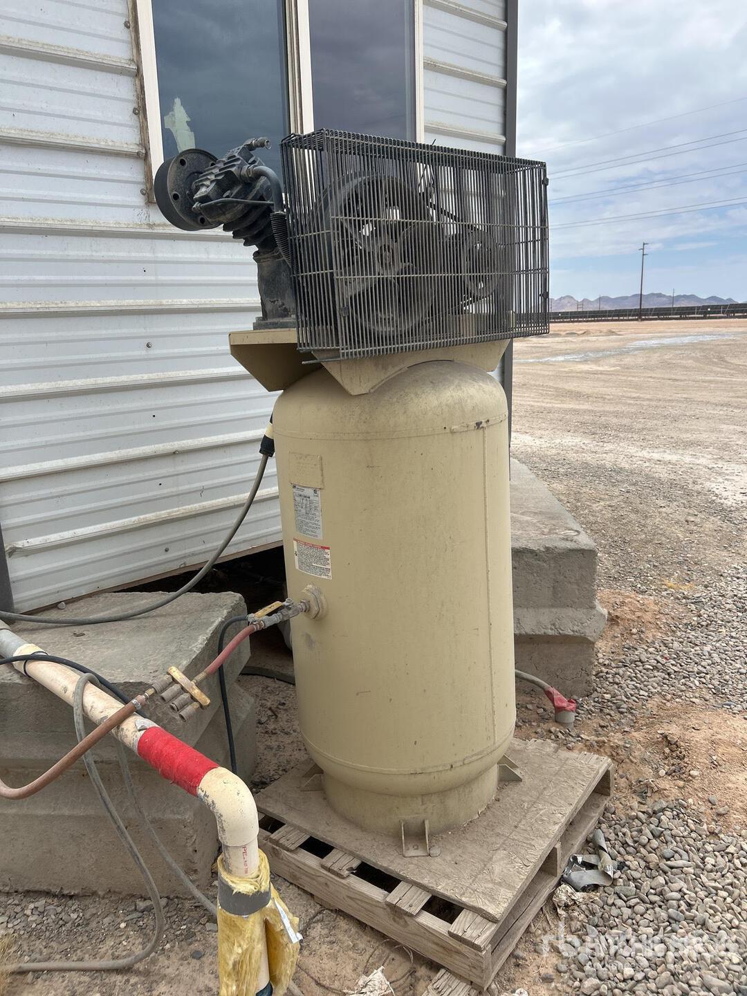Photo of 2010 Ingersoll Rand 2340N5-V